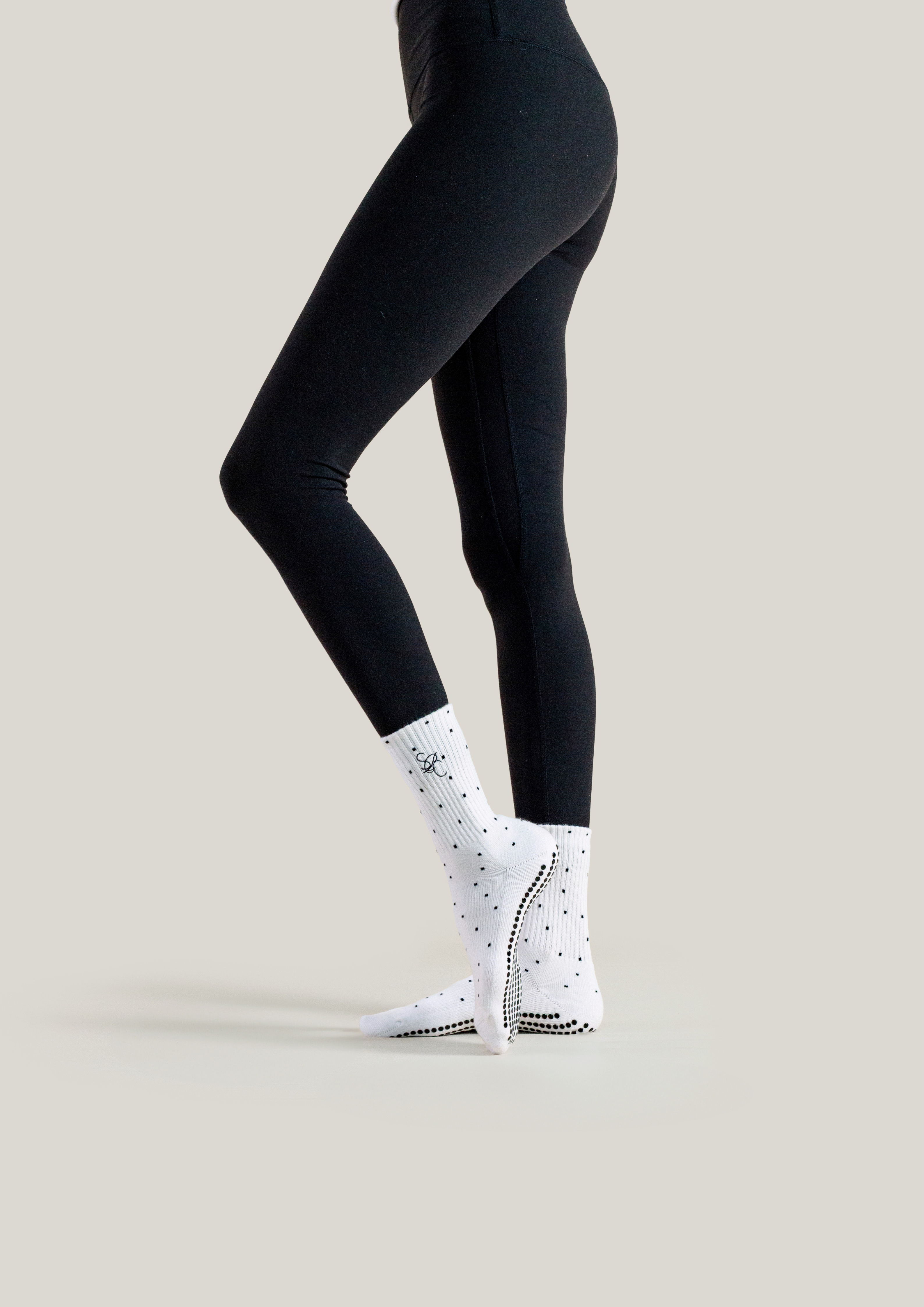 Pilates Grip Socks in Moonriver