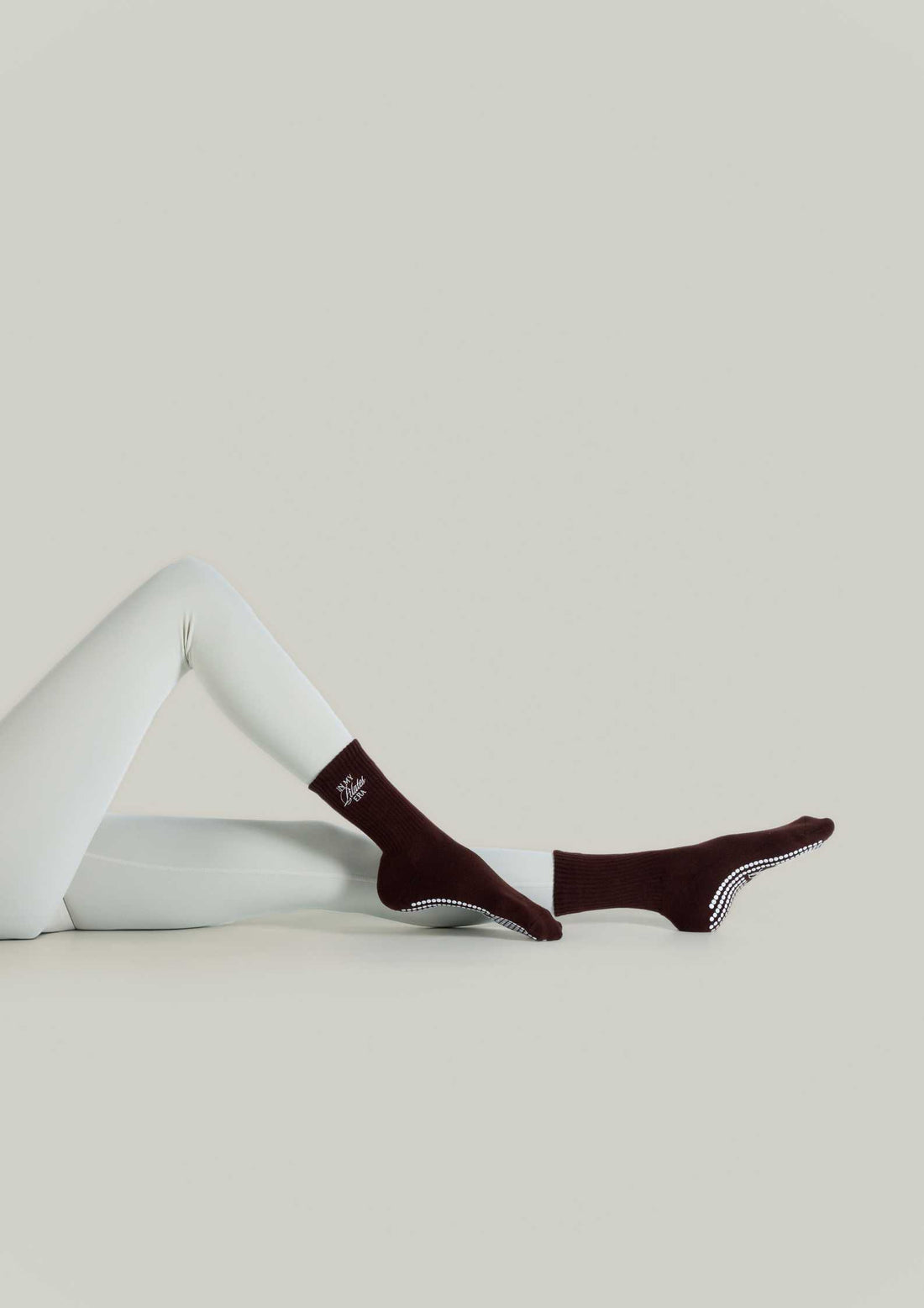Pilates Grip Socks in Mahogany