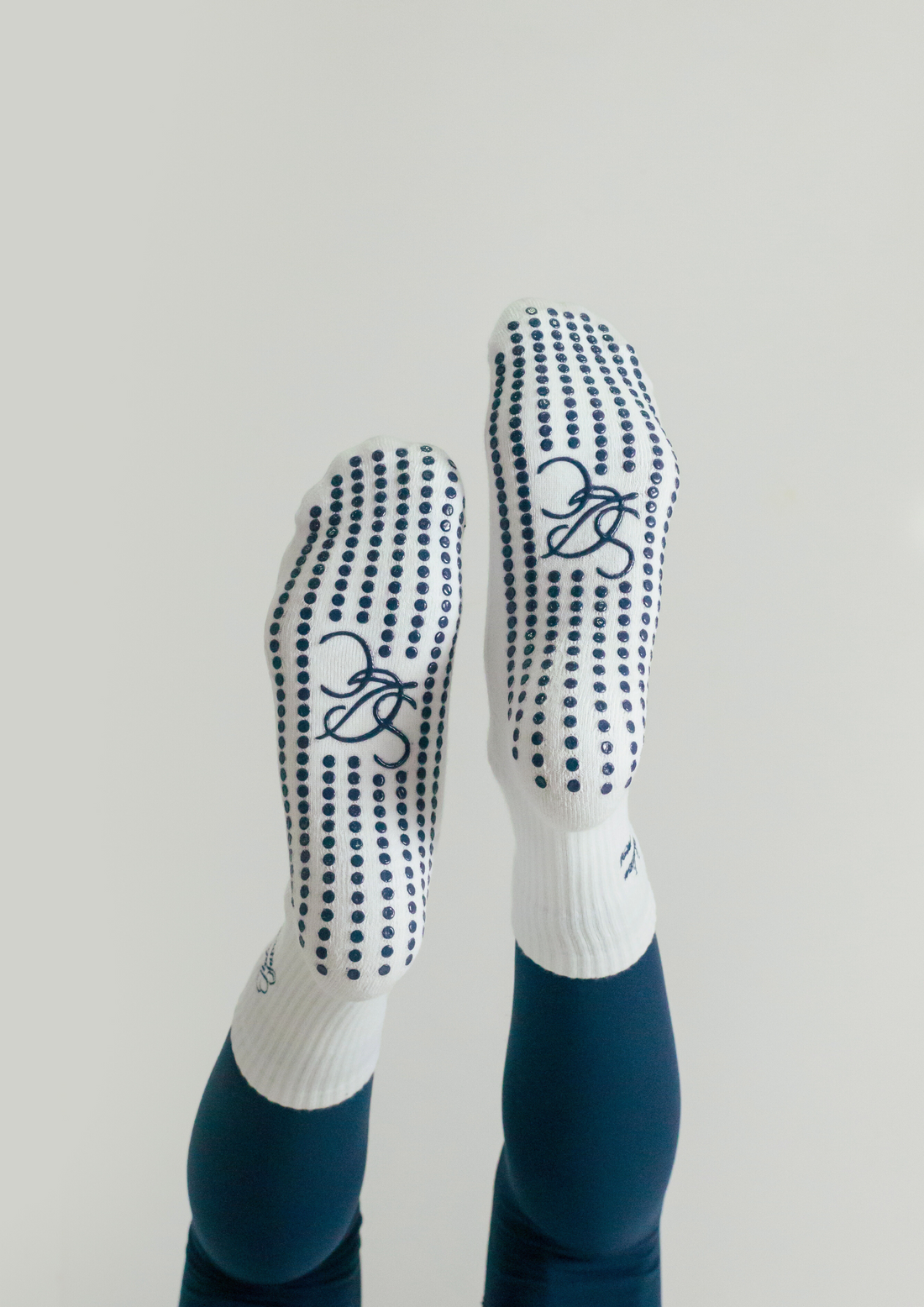 Pilates Grip Socks in Pearl