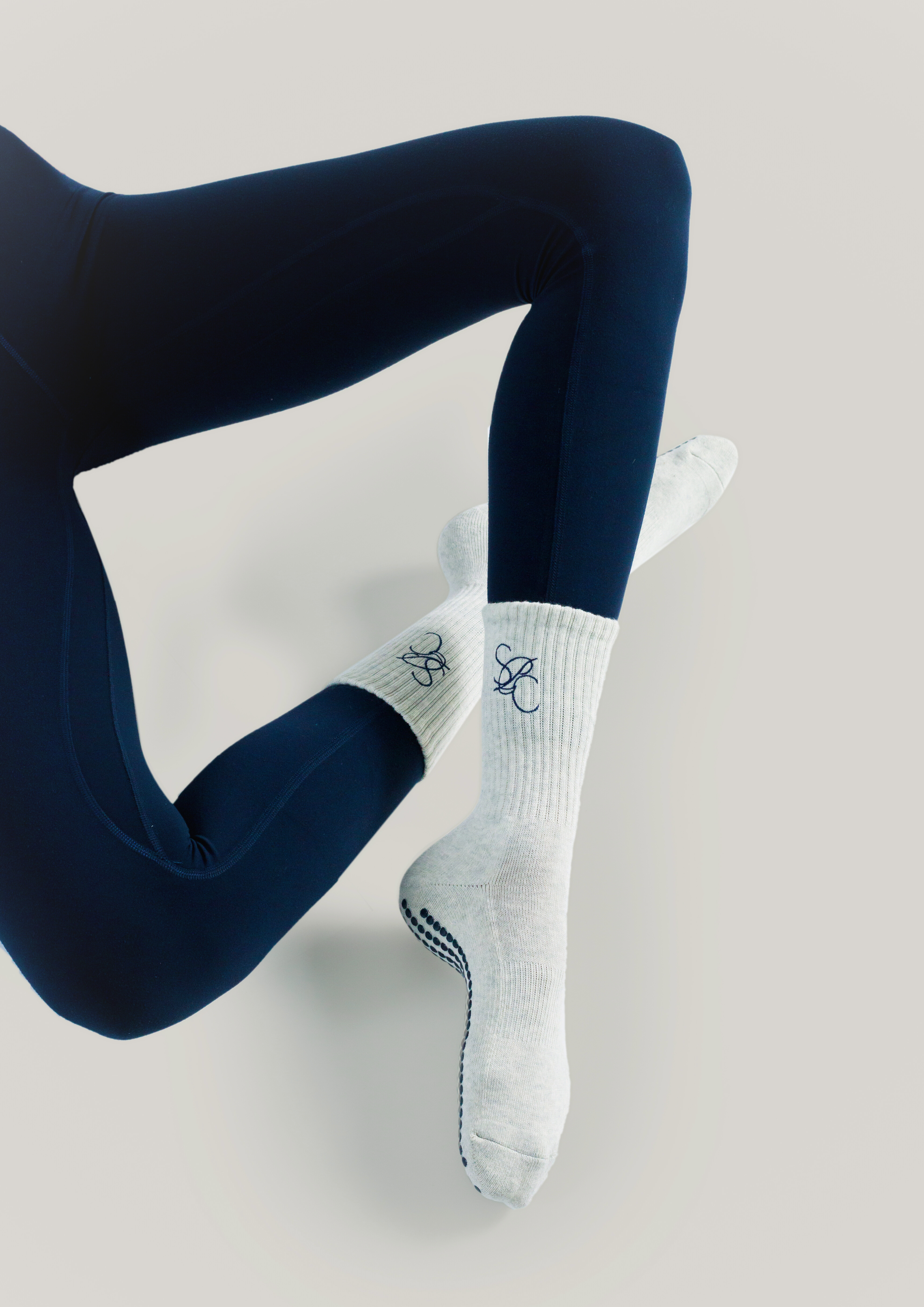 Pilates Grip Socks in Pebble