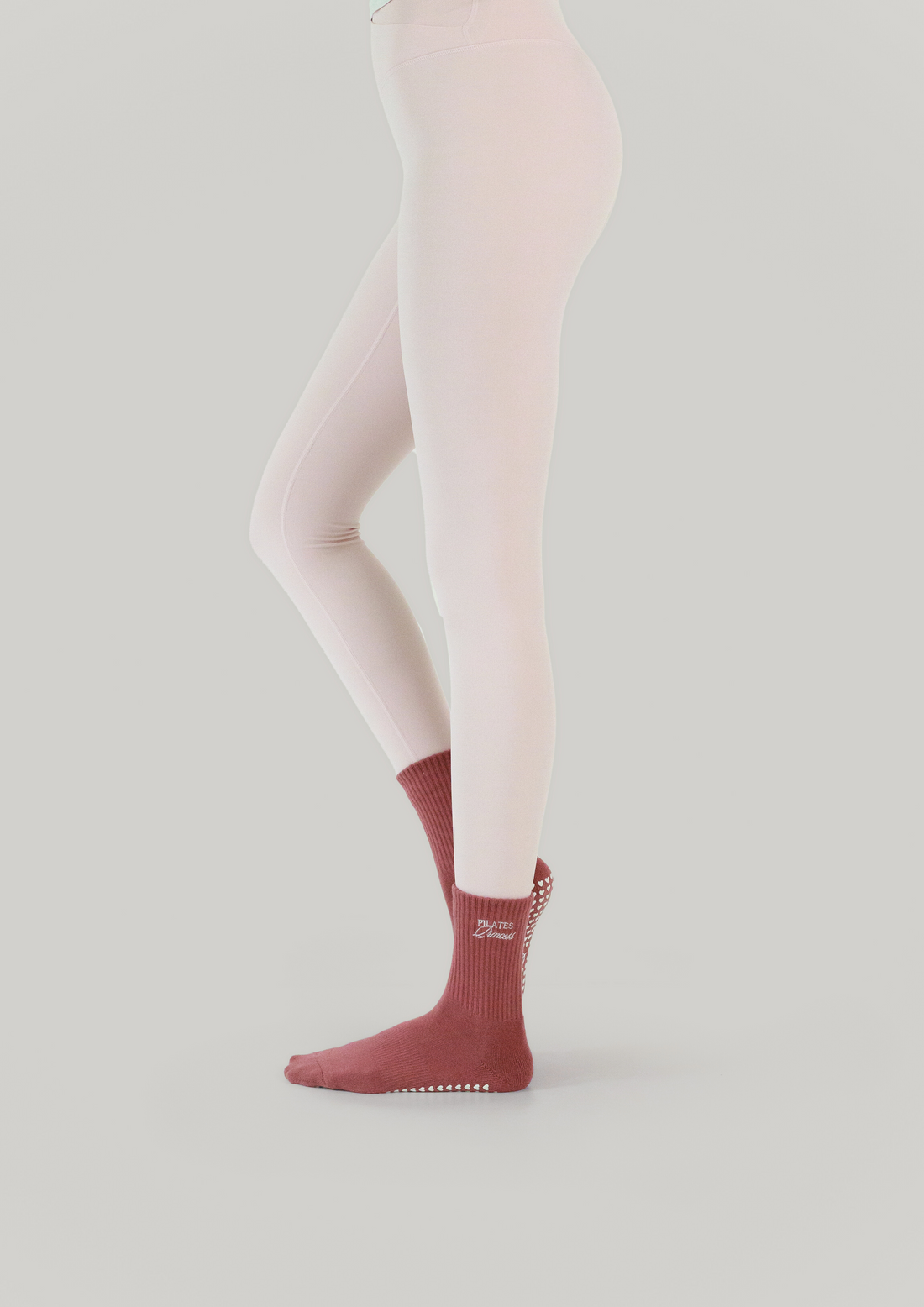 Pilates Grip Socks in Mauve Mirage