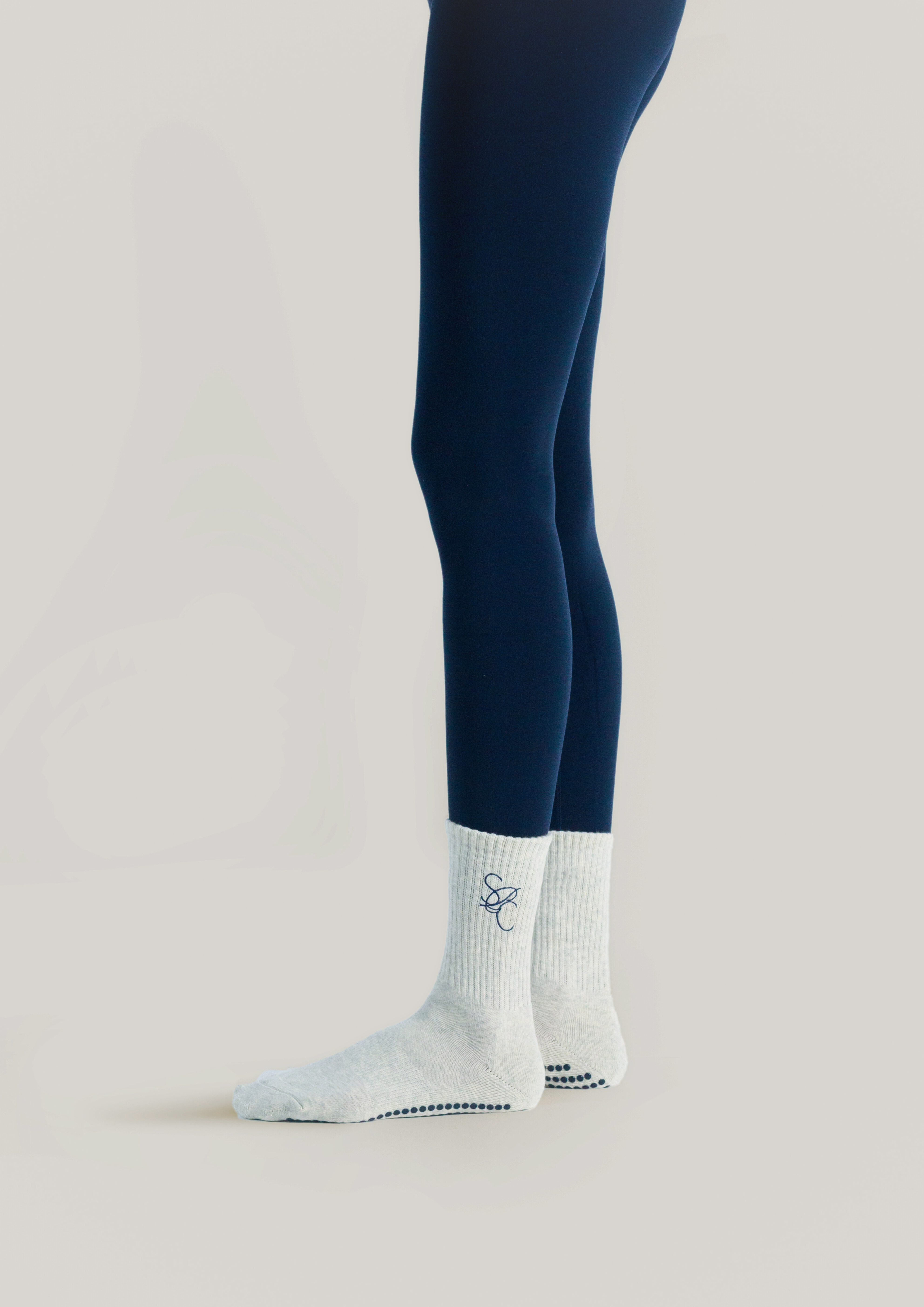 Pilates Grip Socks in Pebble