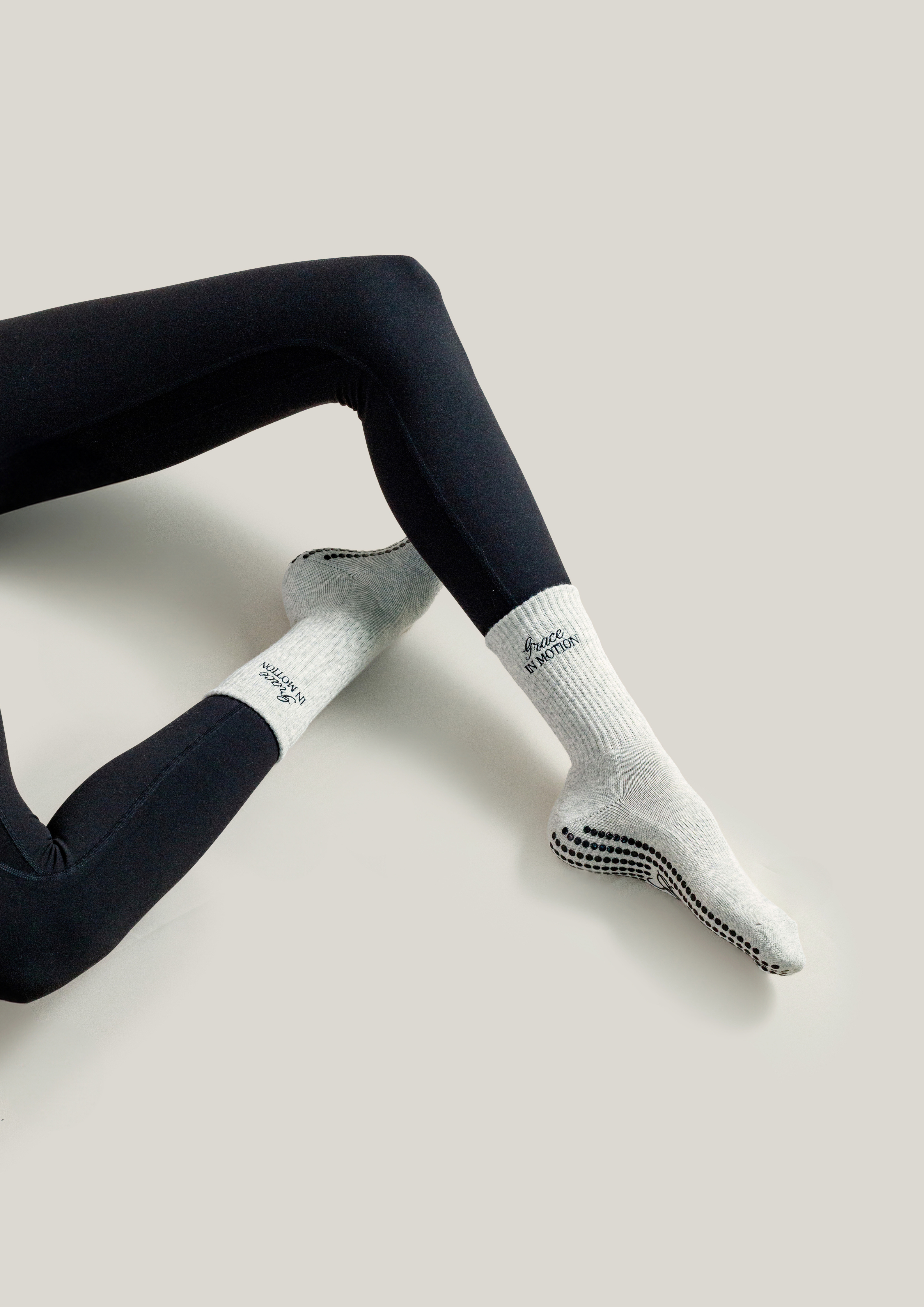 Pilates Grip Socks in Slate
