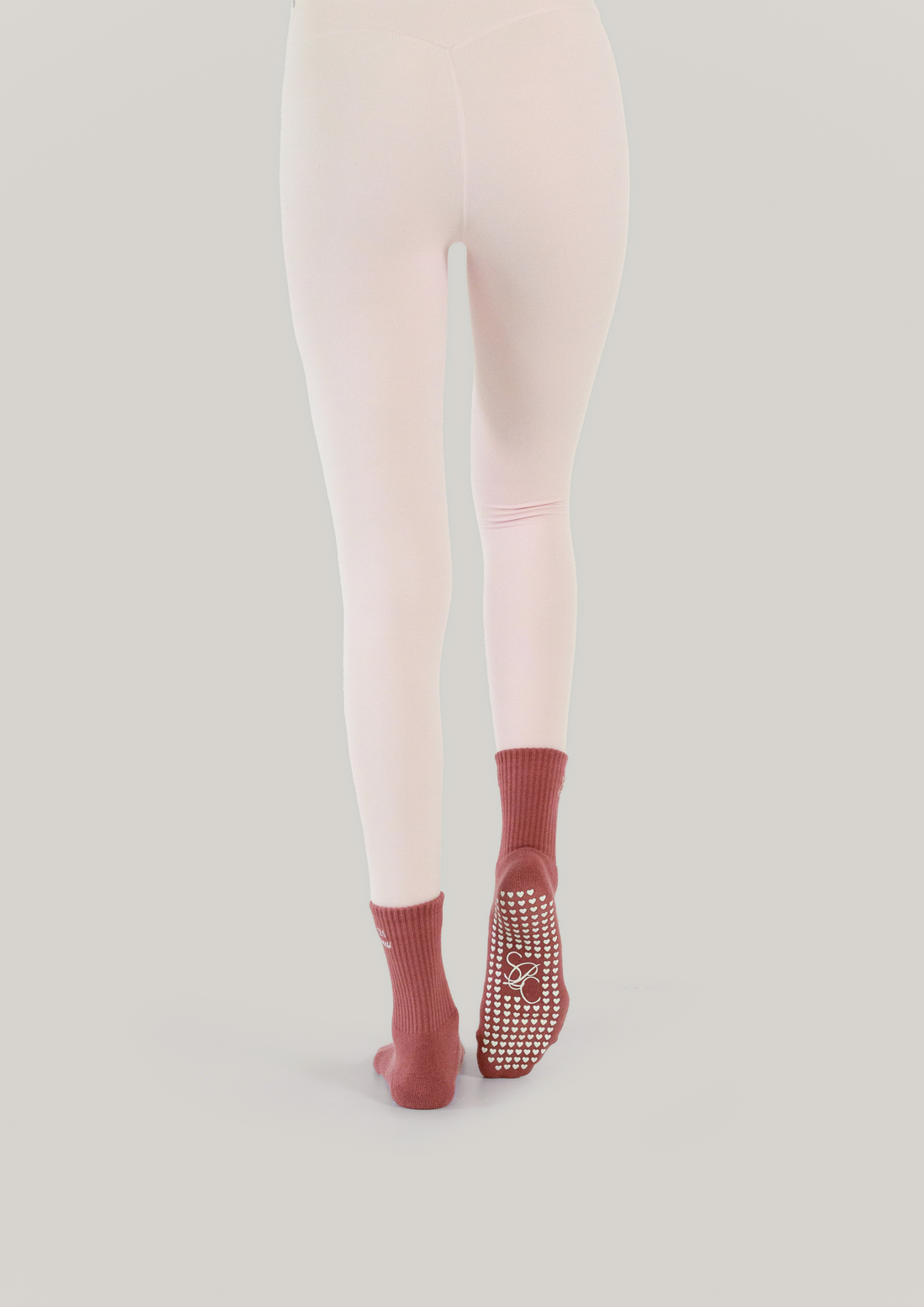 Pilates Grip Socks in Mauve Mirage