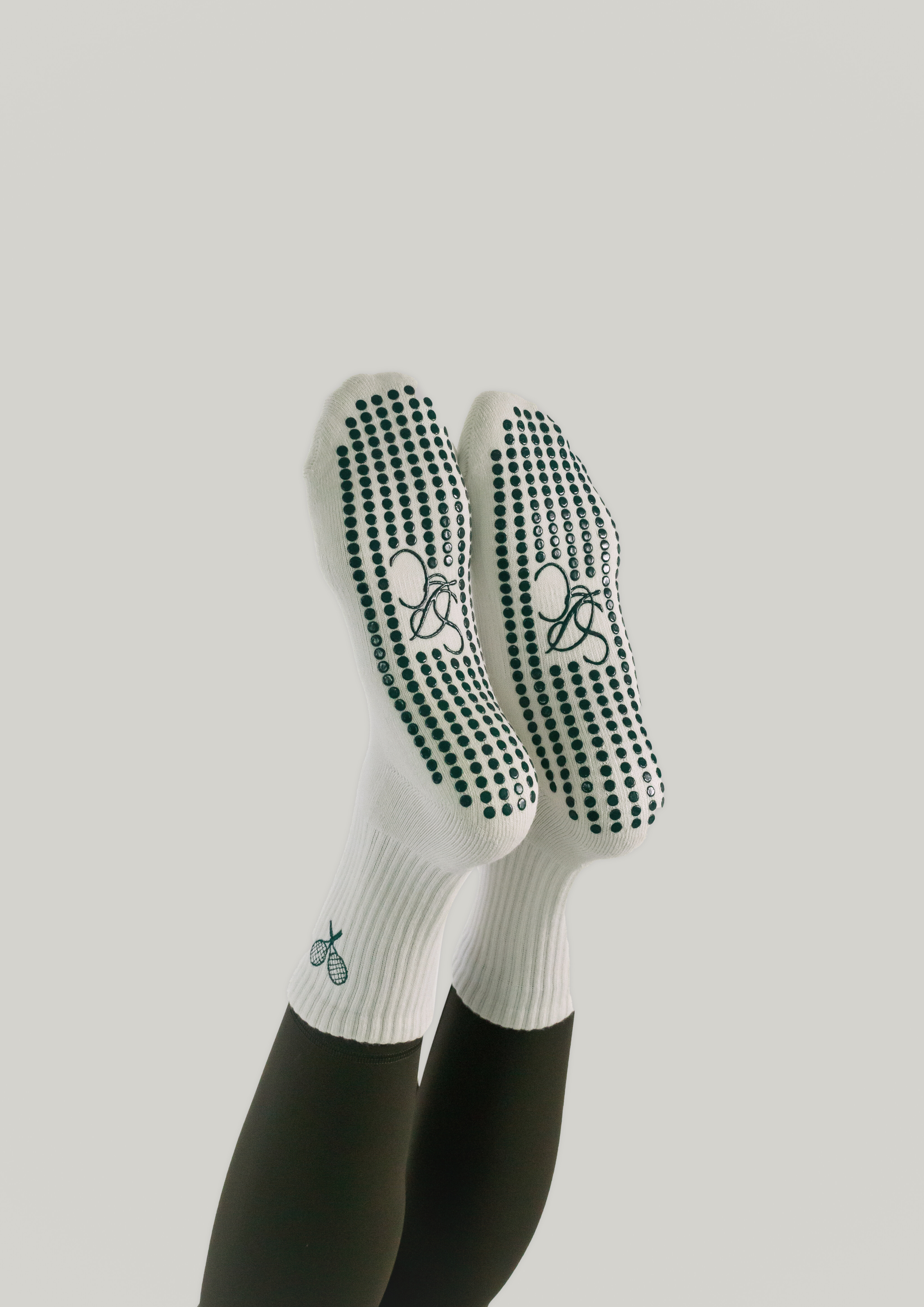 Pilates Grip Socks in Bone