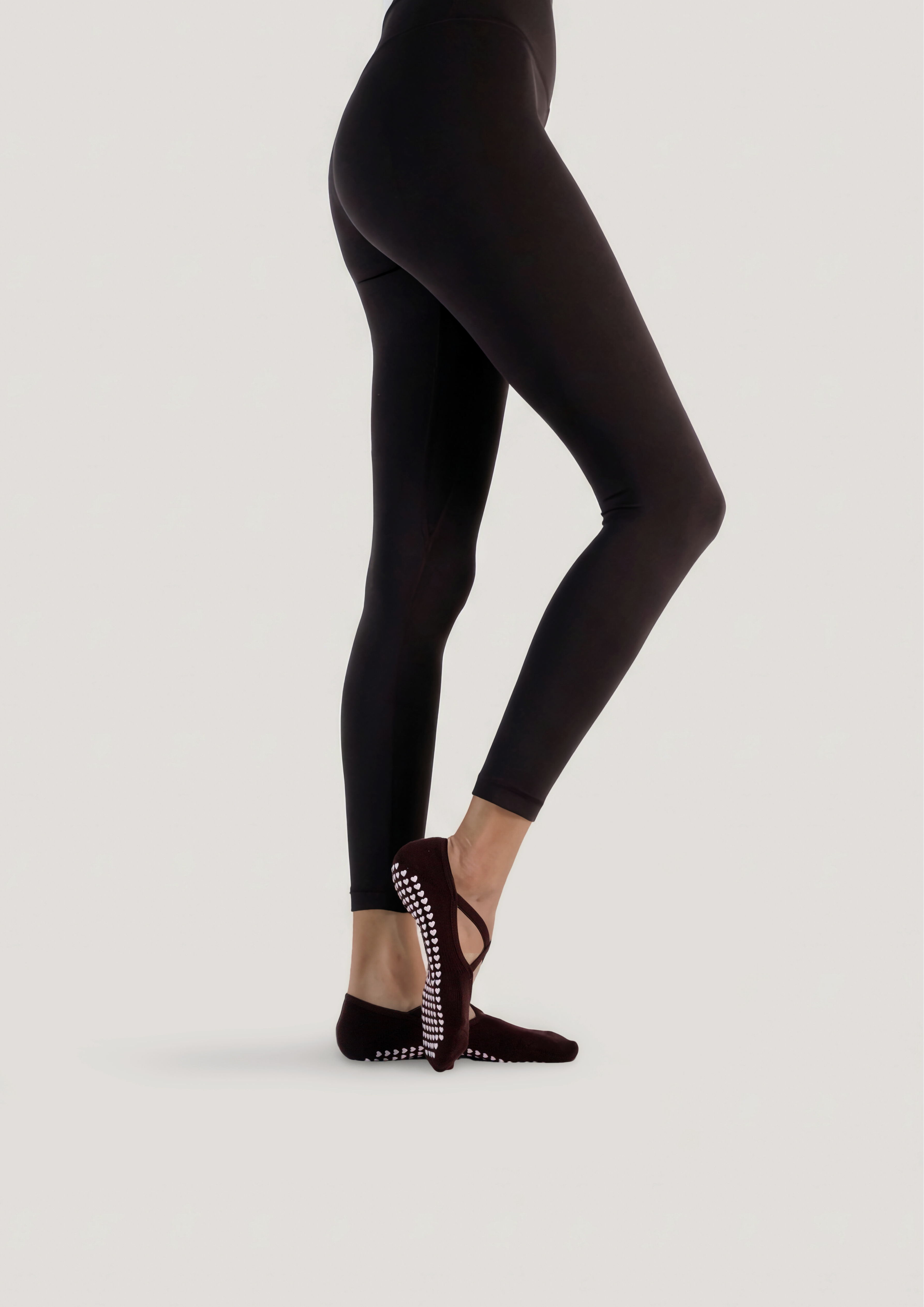 Pilates Ballet Grip Socks in Chocolate