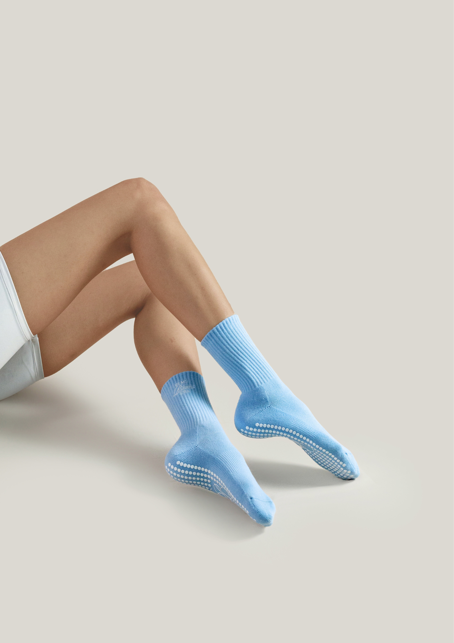 Pilates Grip Socks in Azure