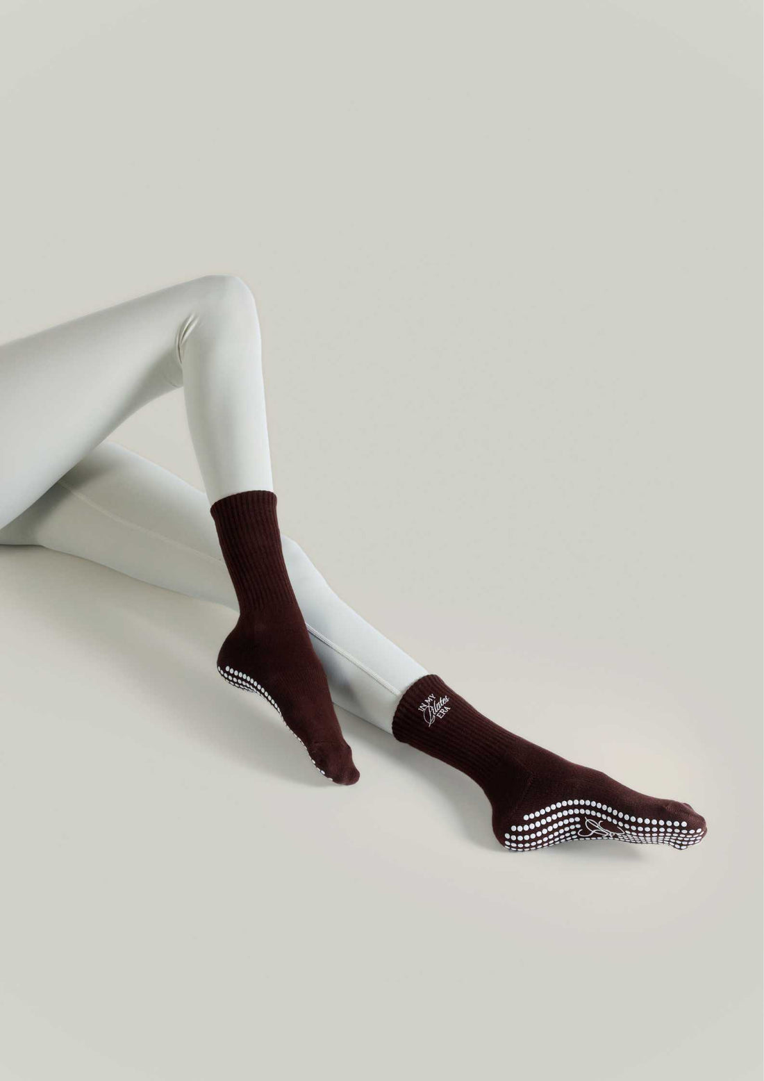 Pilates Grip Socks in Mahogany