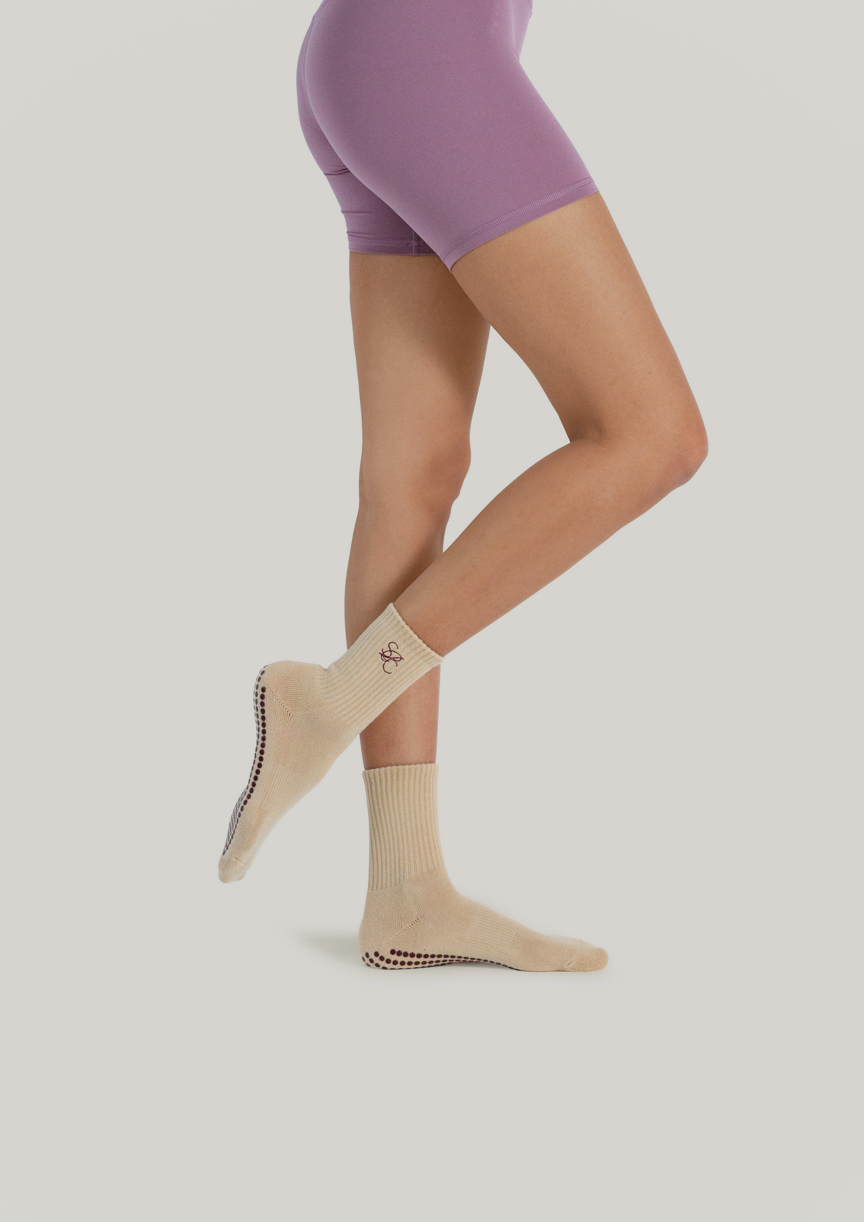 Pilates Grip Socks in Chai