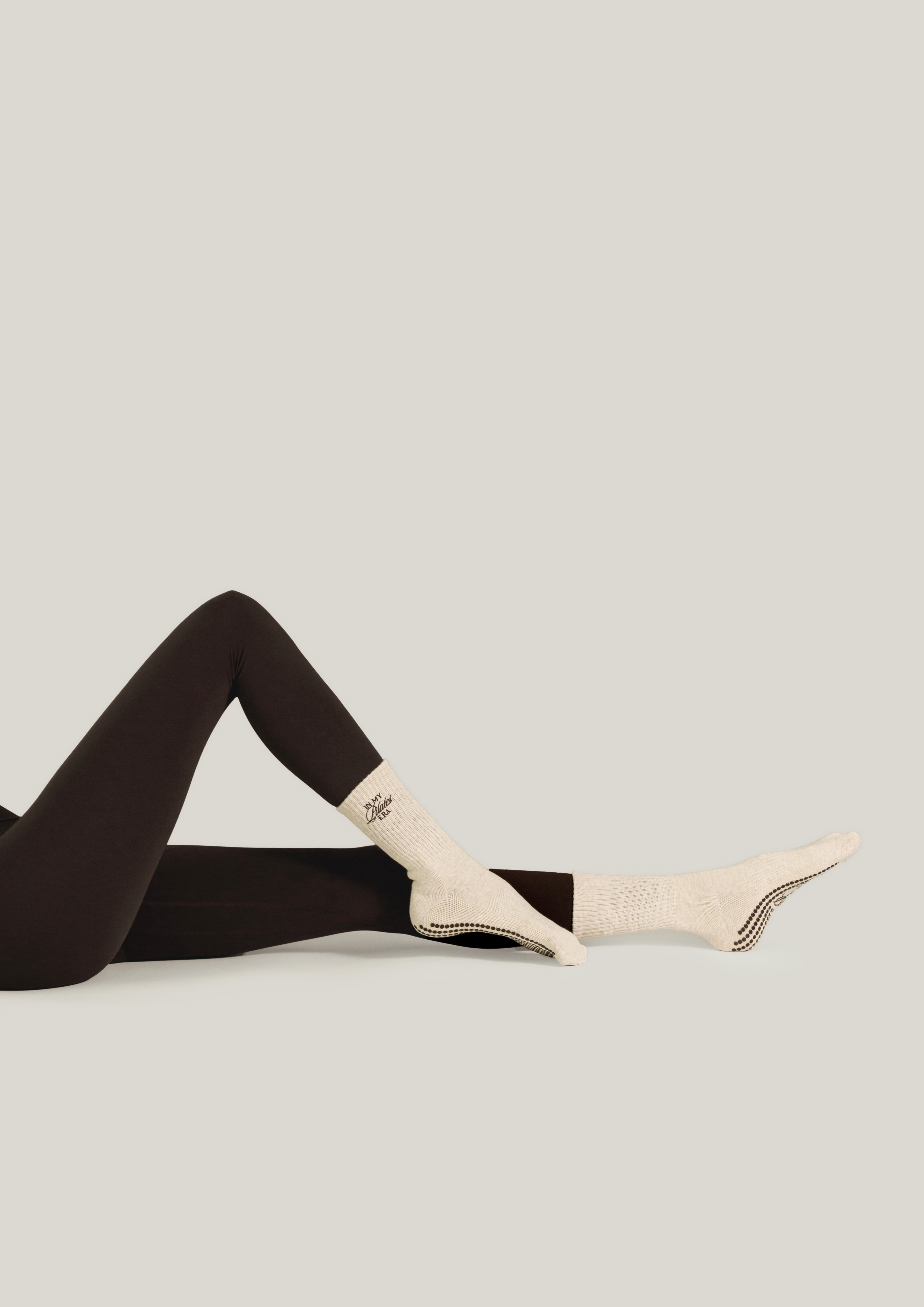Double-Grip Pilates Grip Socks in Crème