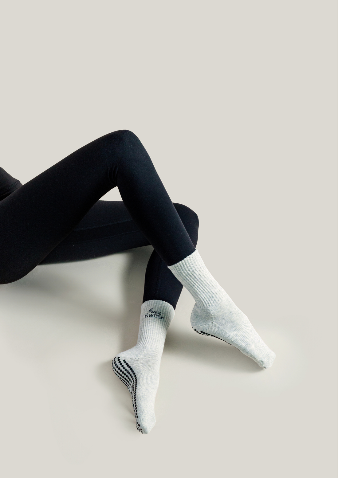 Pilates Grip Socks in Slate