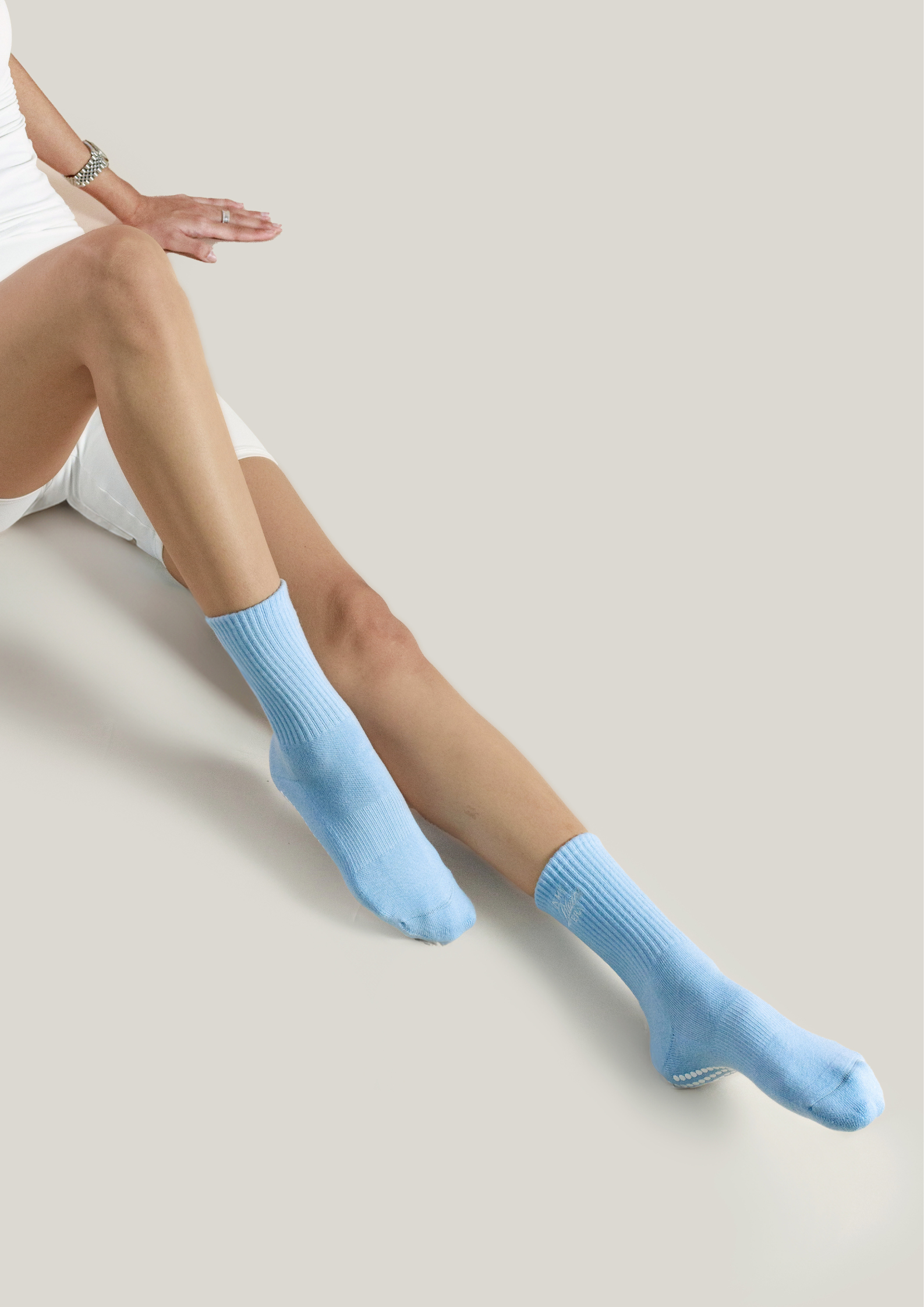 Pilates Grip Socks in Azure