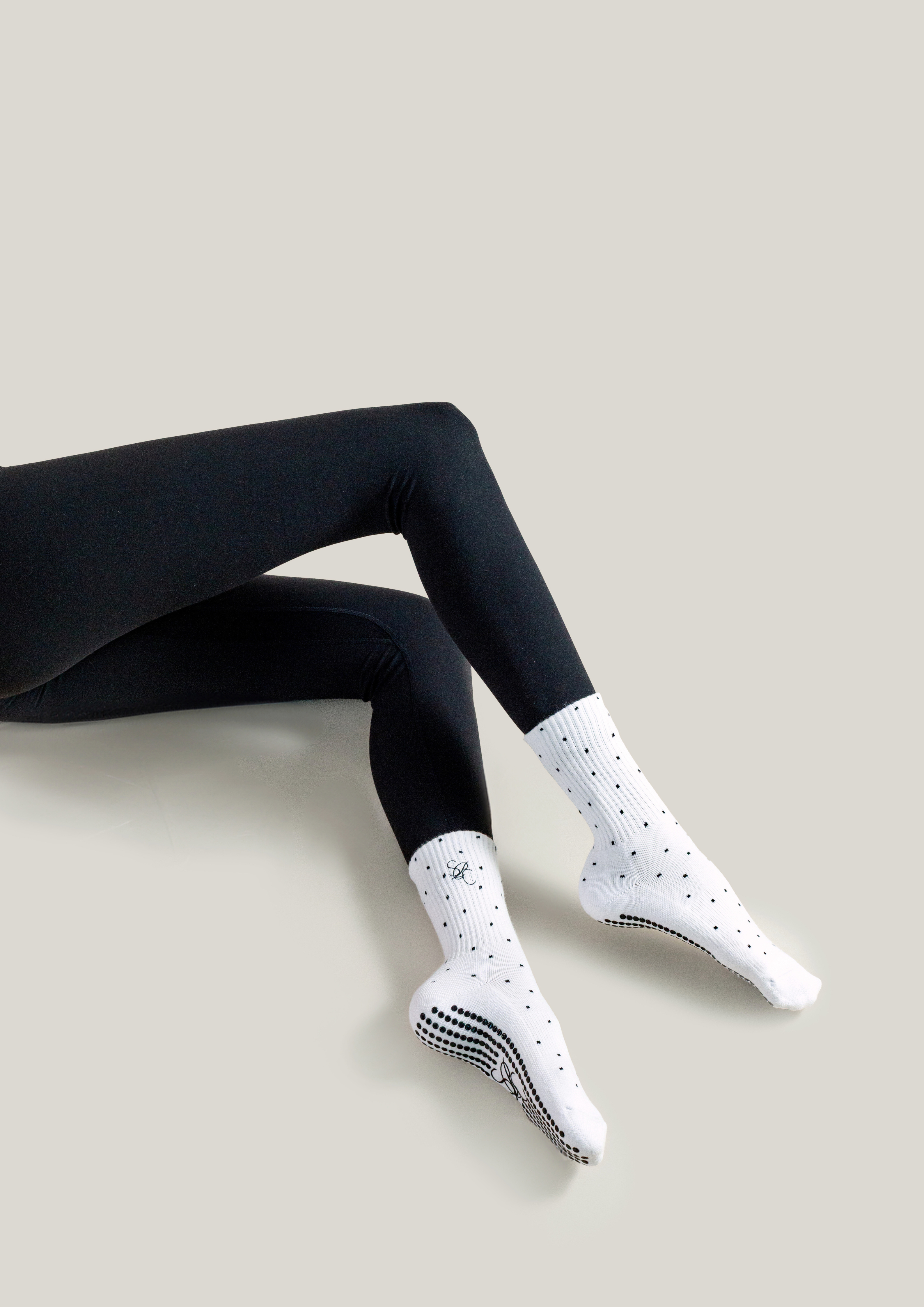 Pilates Grip Socks in Moonriver