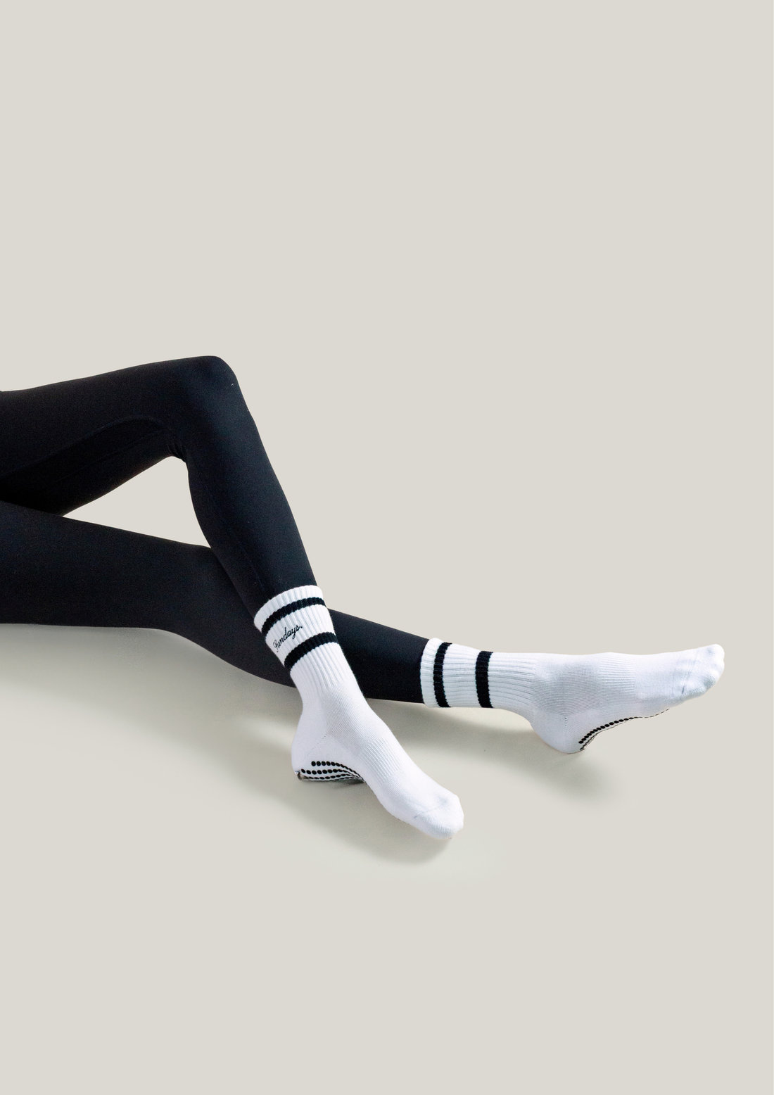 Pilates Grip Socks in Pearl