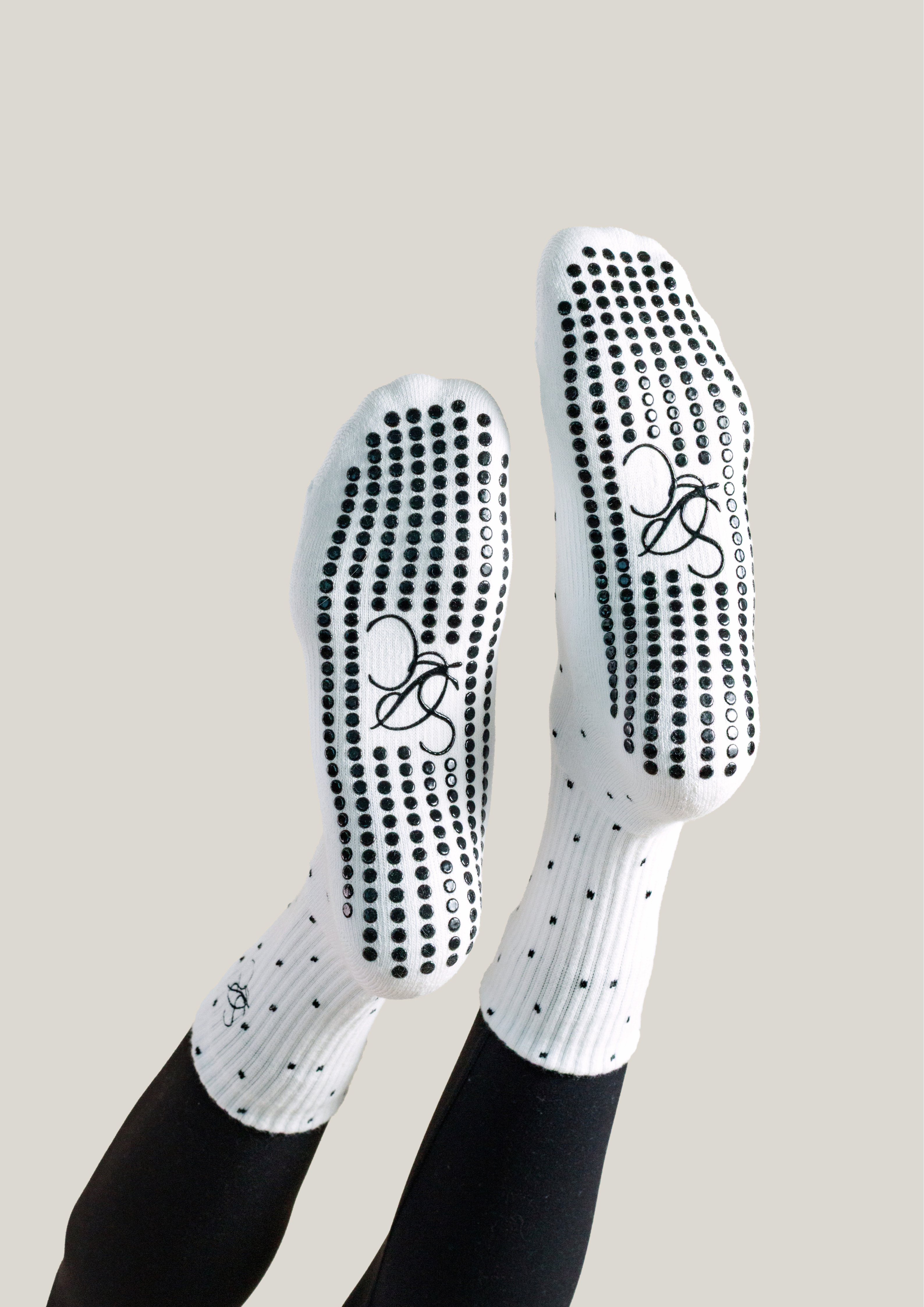 Pilates Grip Socks in Moonriver