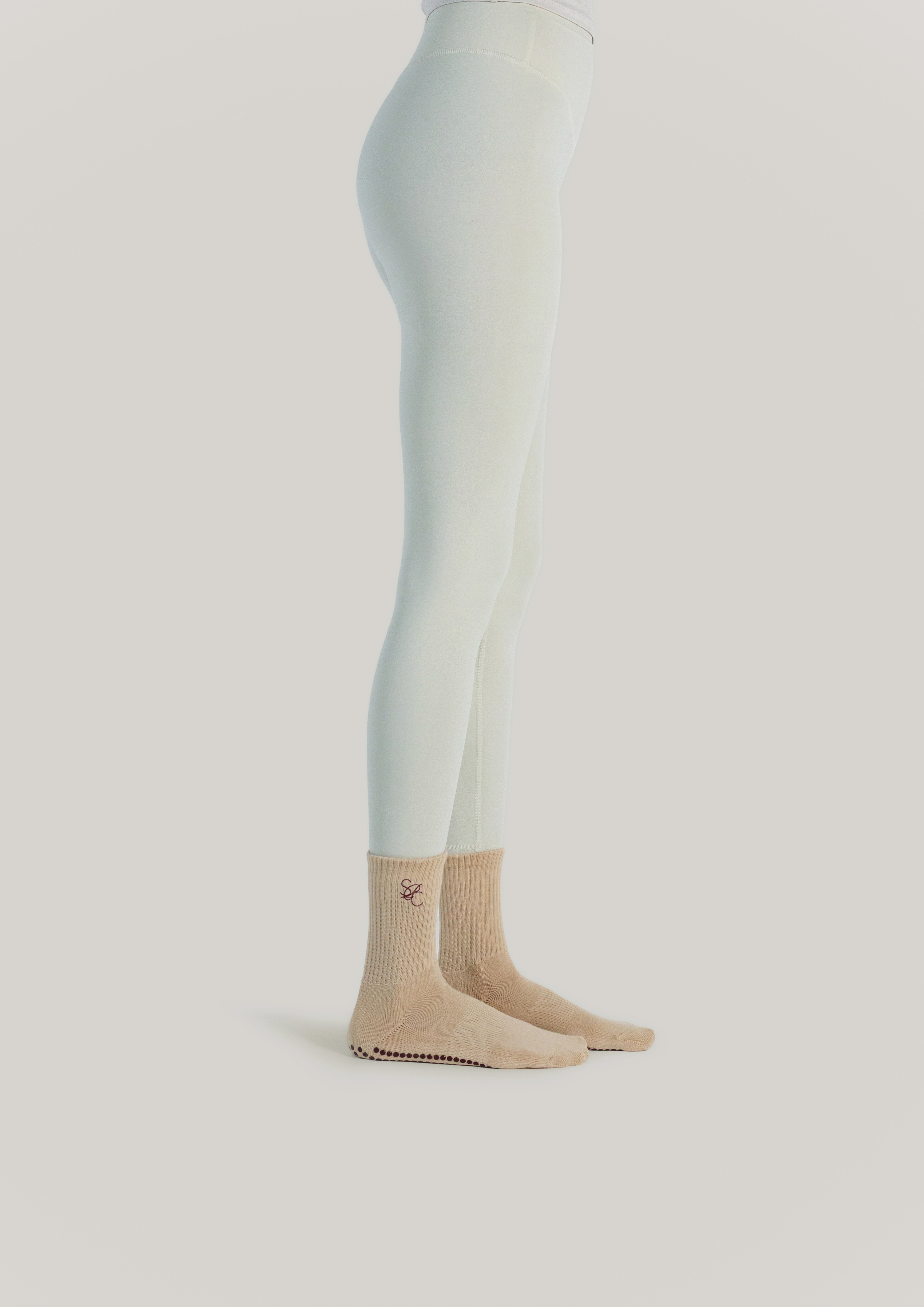 Pilates Grip Socks in Chai