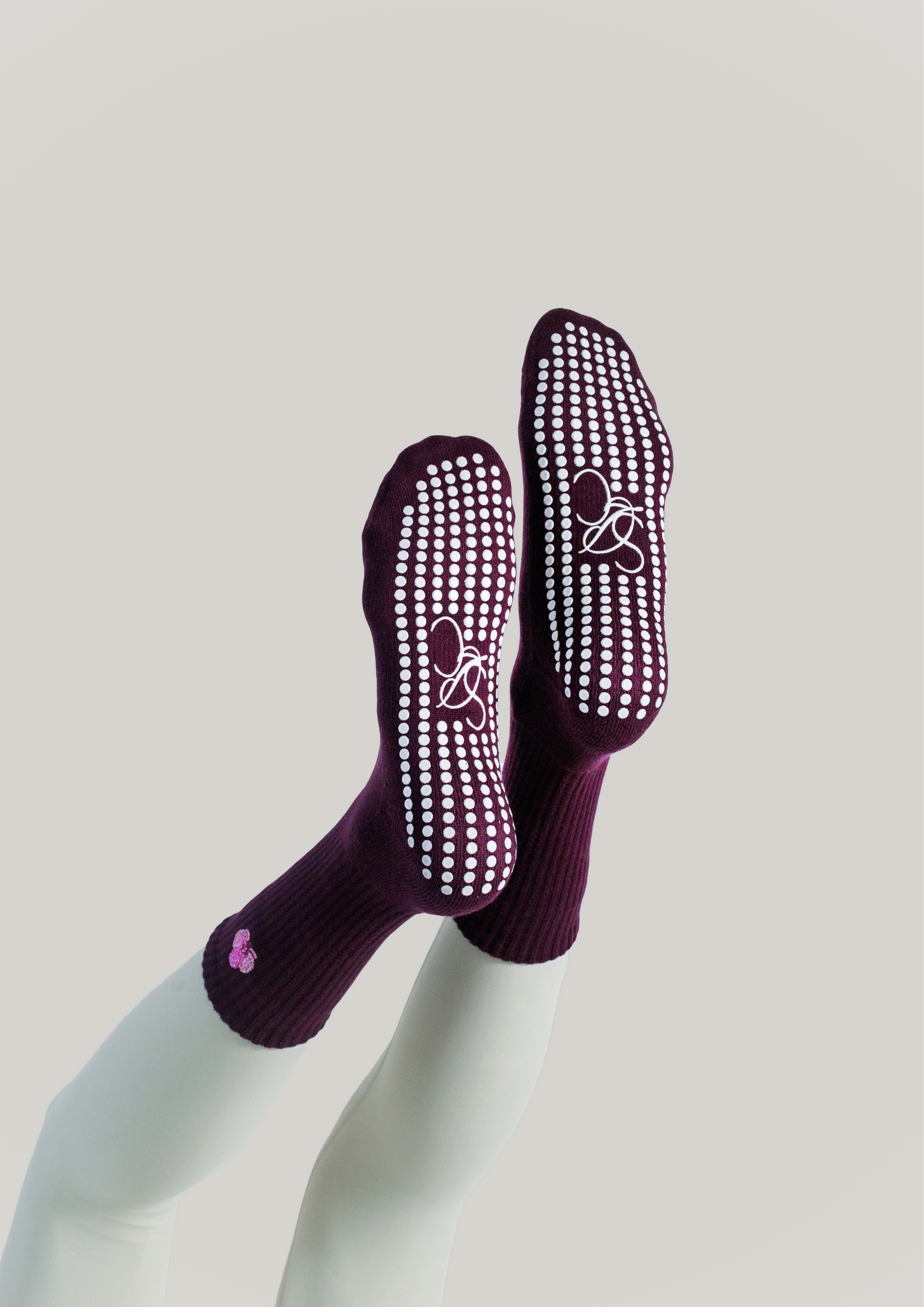 Pilates Grip Socks in Plum
