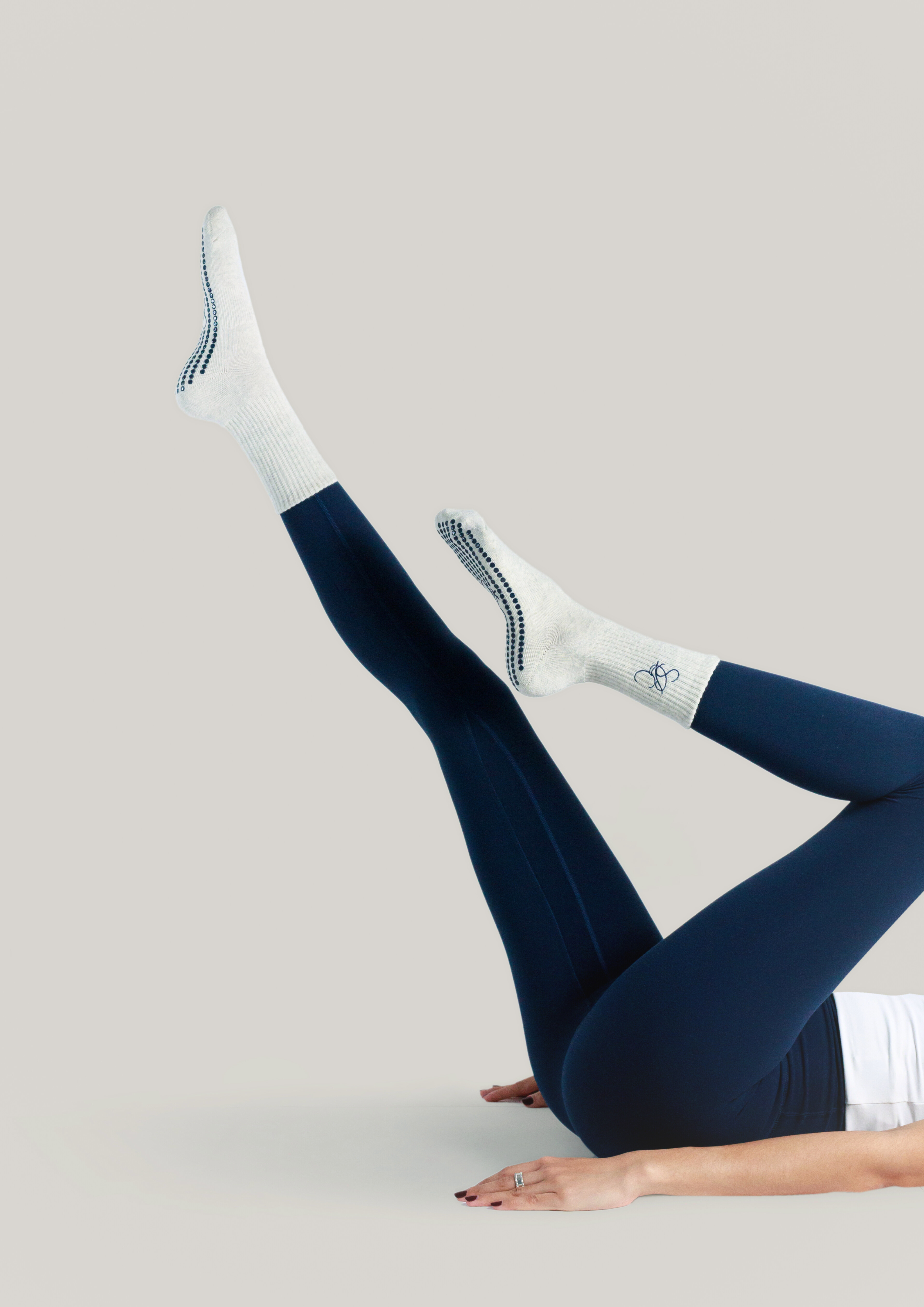 Pilates Grip Socks in Pebble