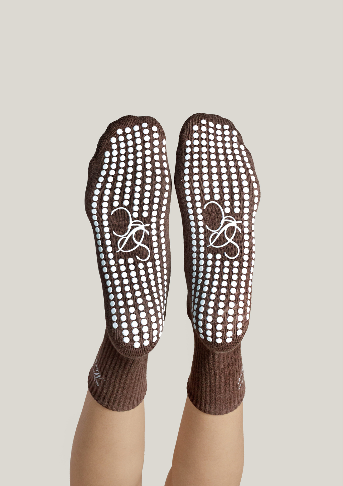 Pilates Grip Socks in Roast