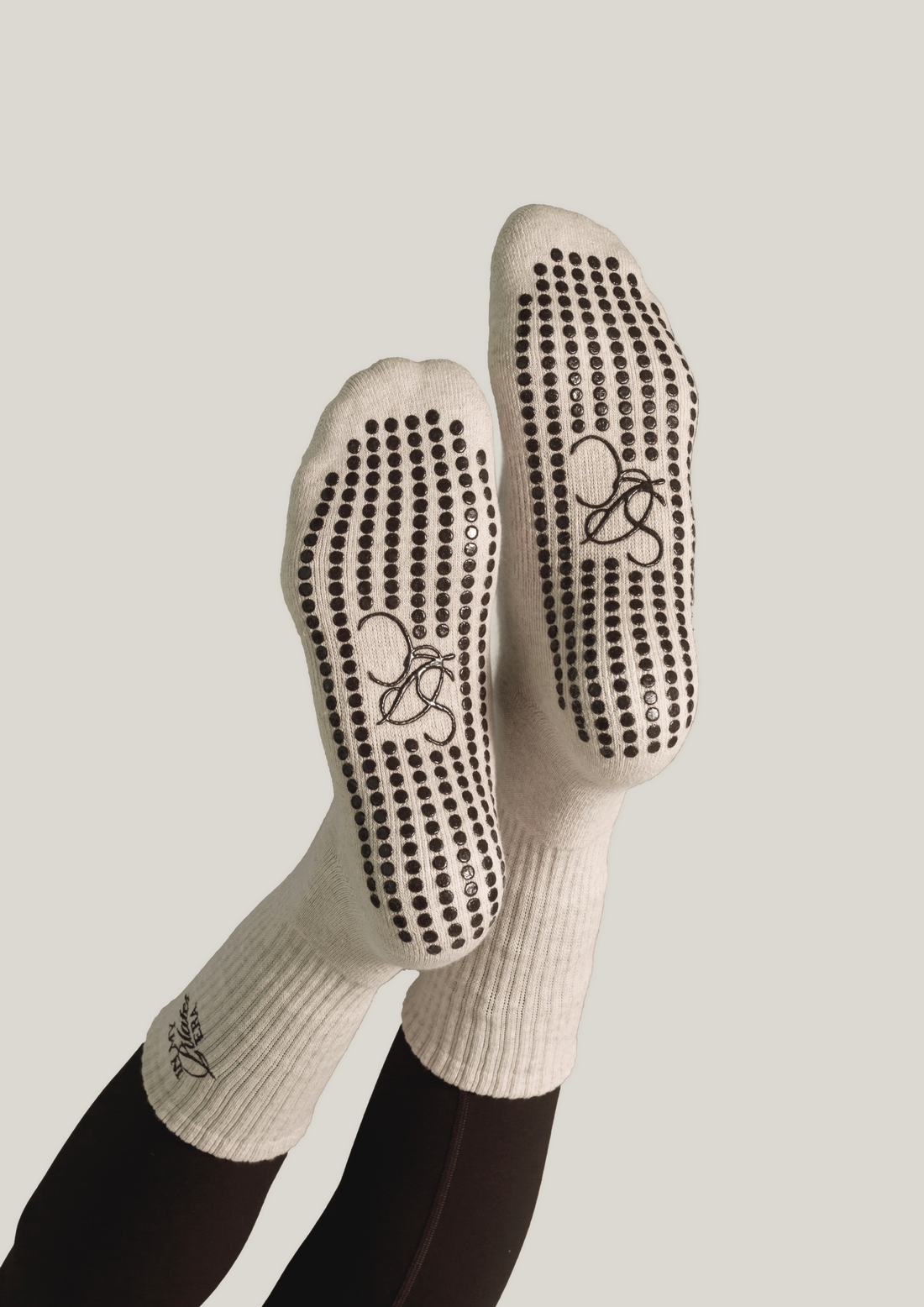 Double-Grip Pilates Grip Socks in Crème