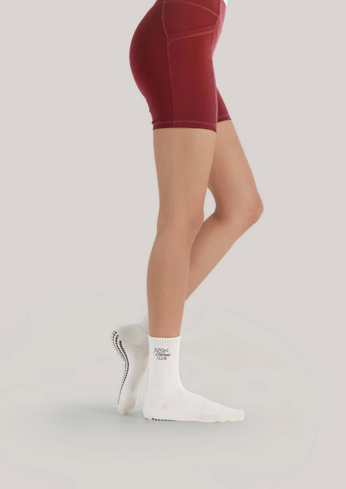 Pilates Grip Socks in Champagne