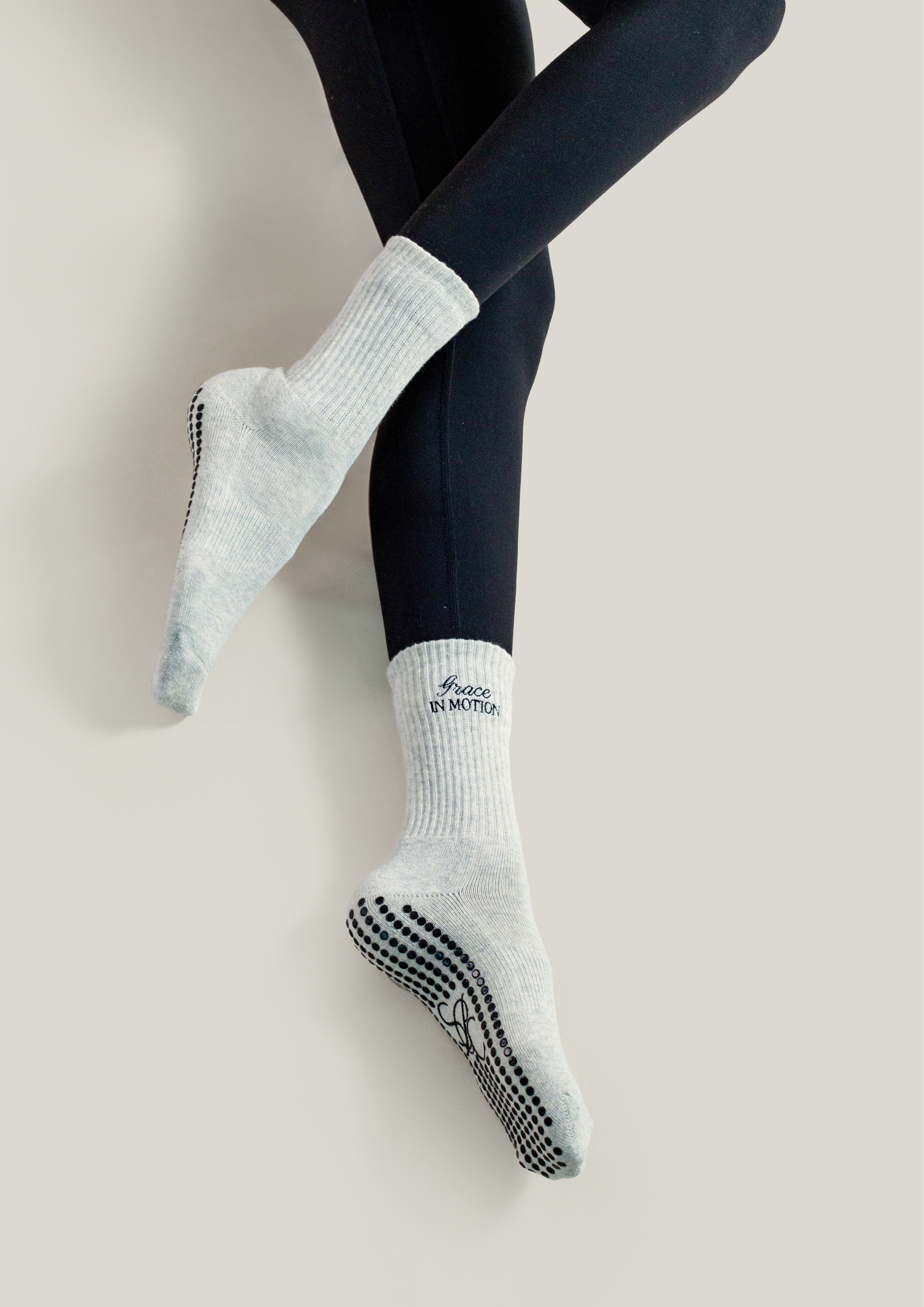 Pilates Grip Socks in Slate