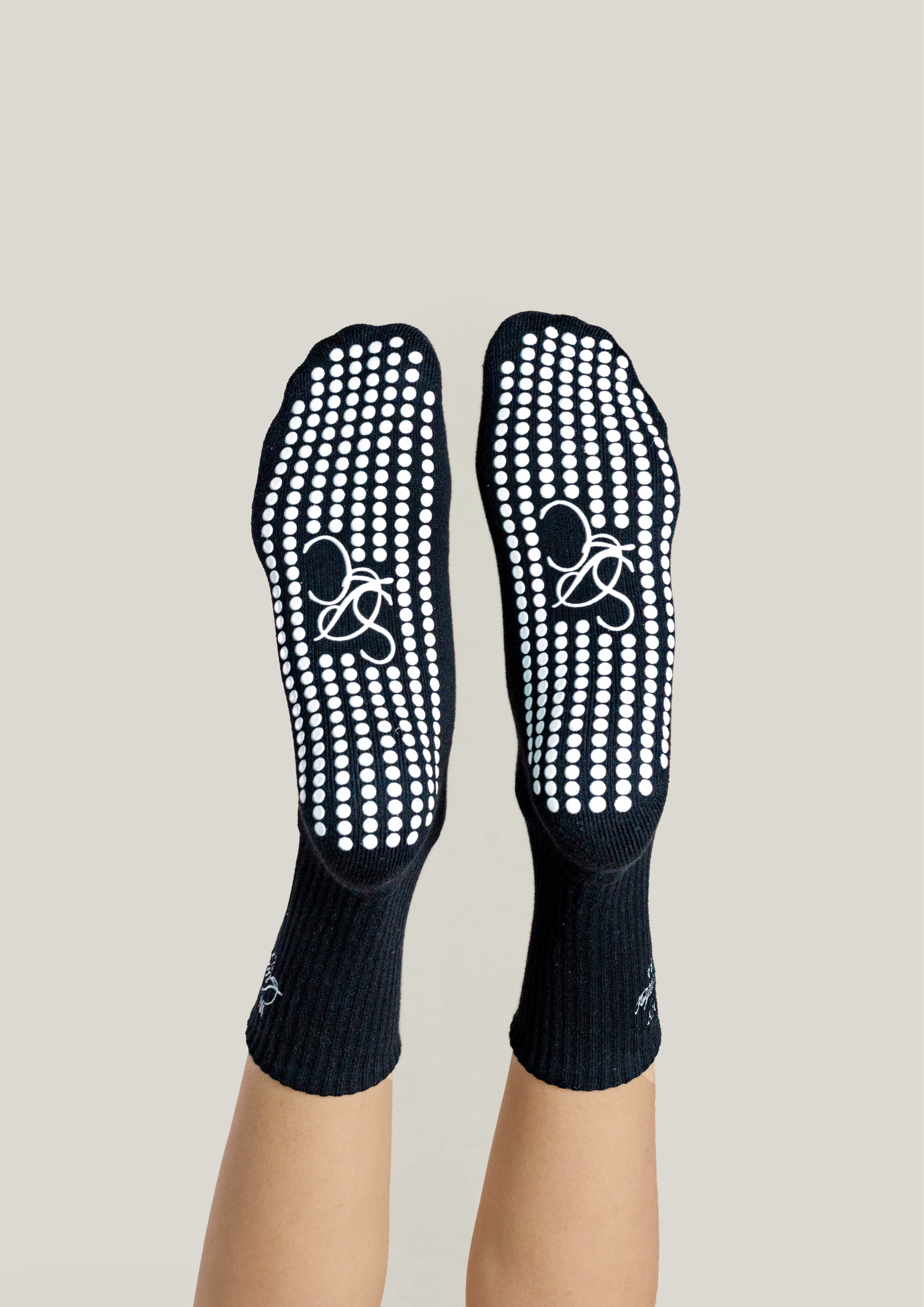 Pilates Grip Socks in Noir