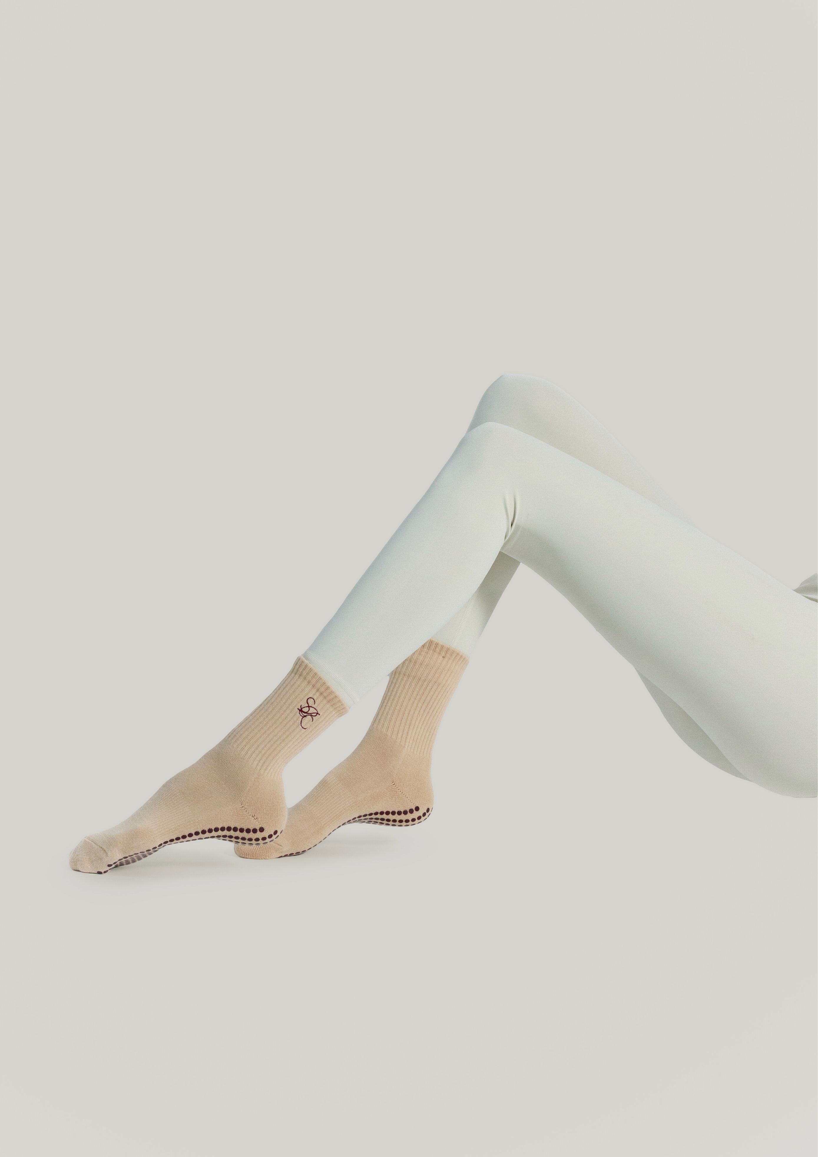 Pilates Grip Socks in Chai