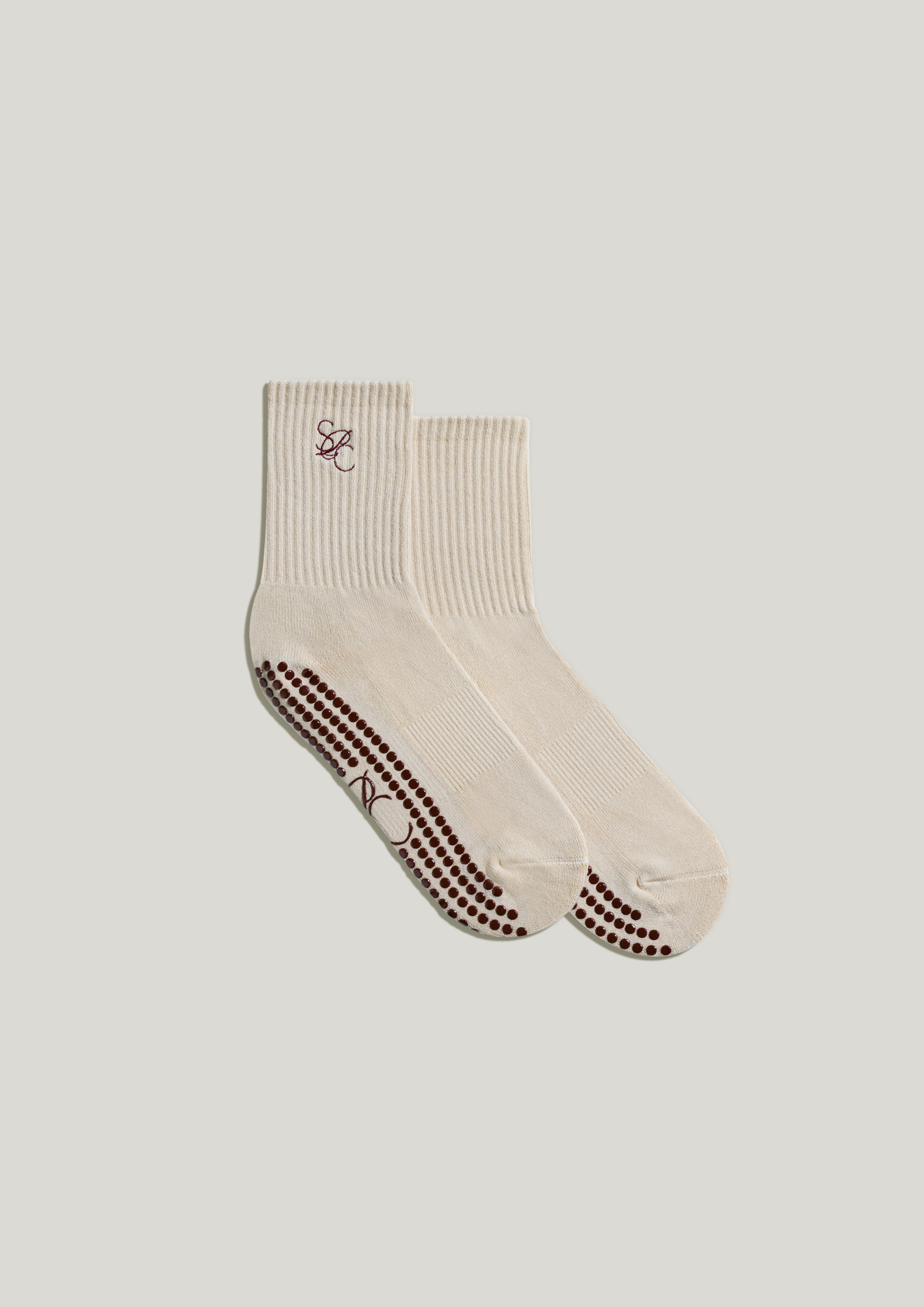 Pilates Grip Socks in Chai