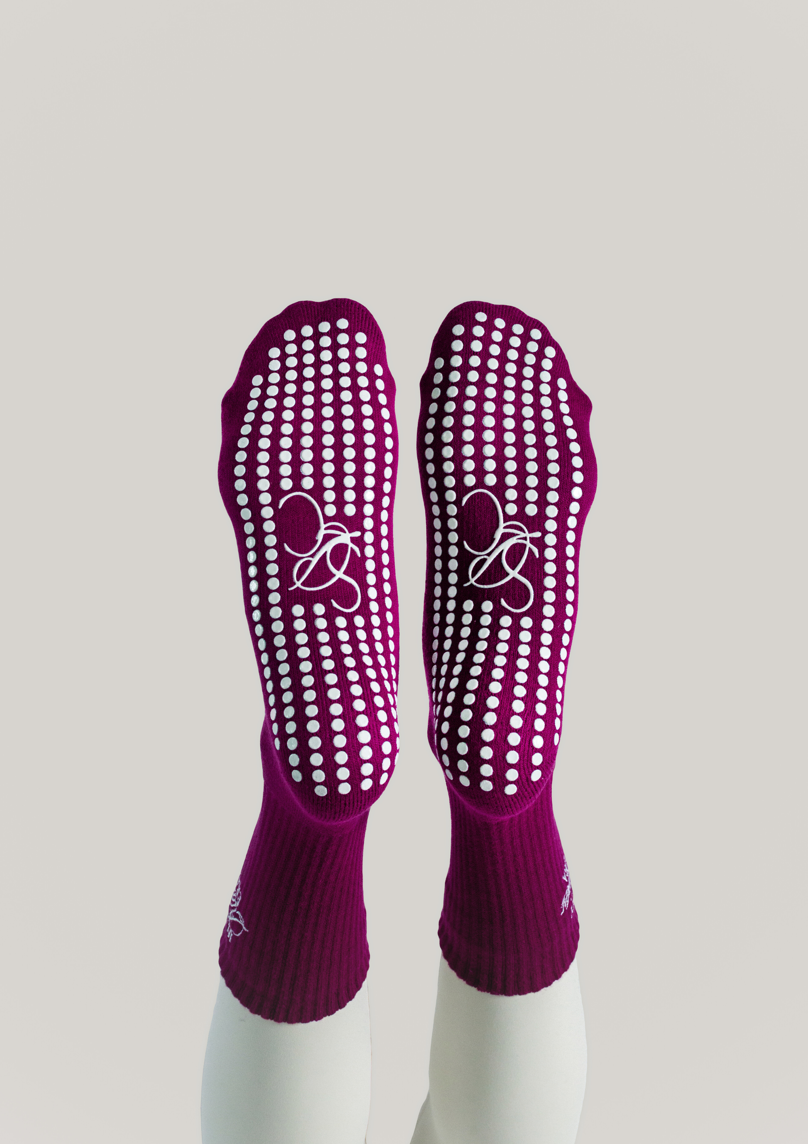 Pilates Grip Socks in Berry