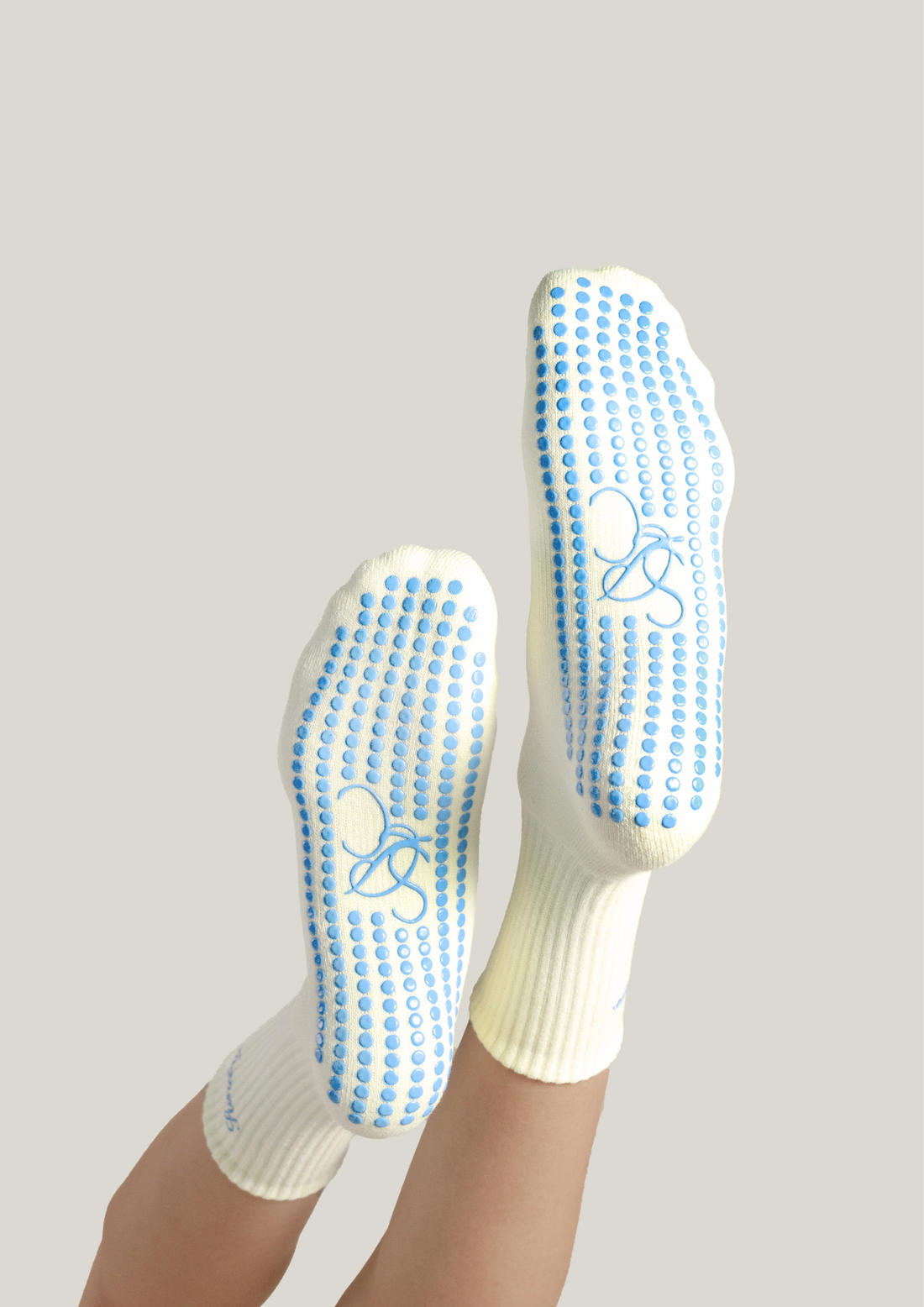Pilates Grip Socks in Butter