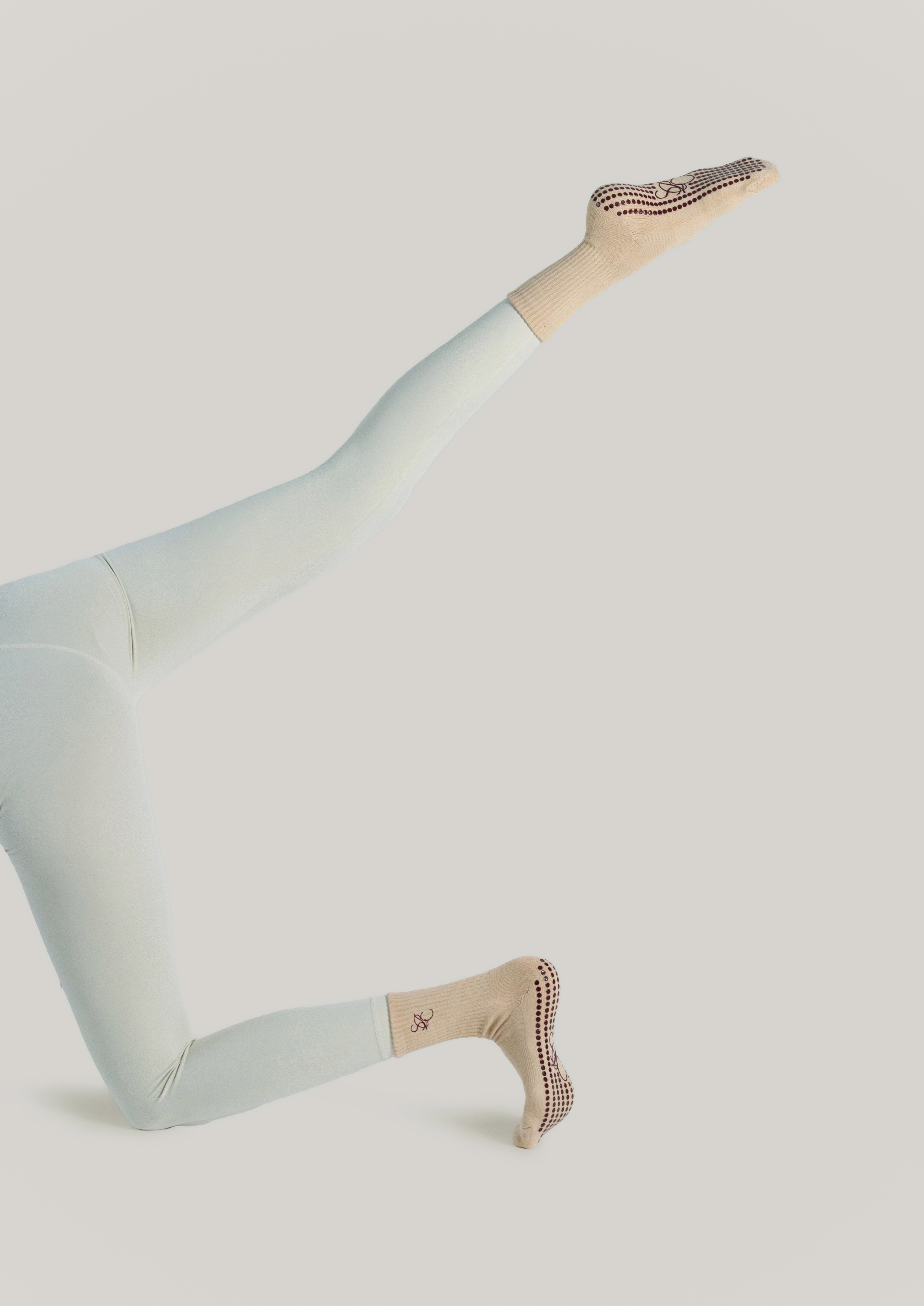 Pilates Grip Socks in Chai