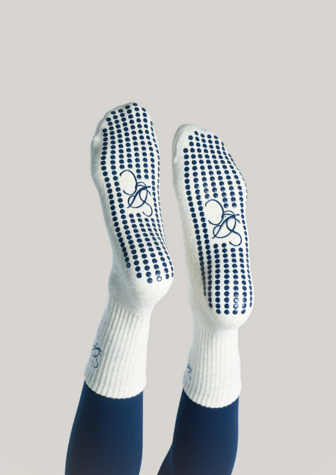 Pilates Grip Socks in Pebble