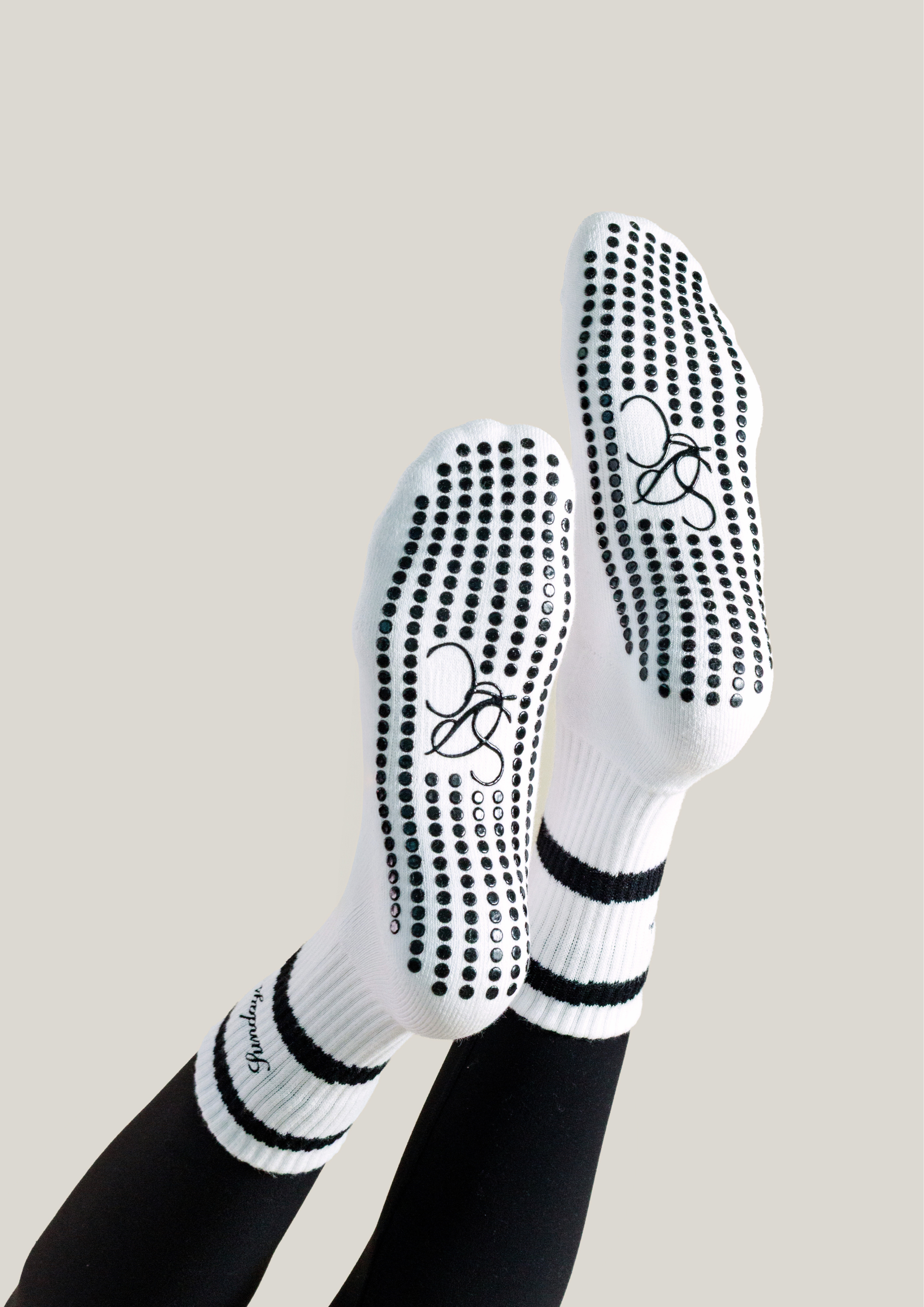 Pilates Grip Socks in Pearl