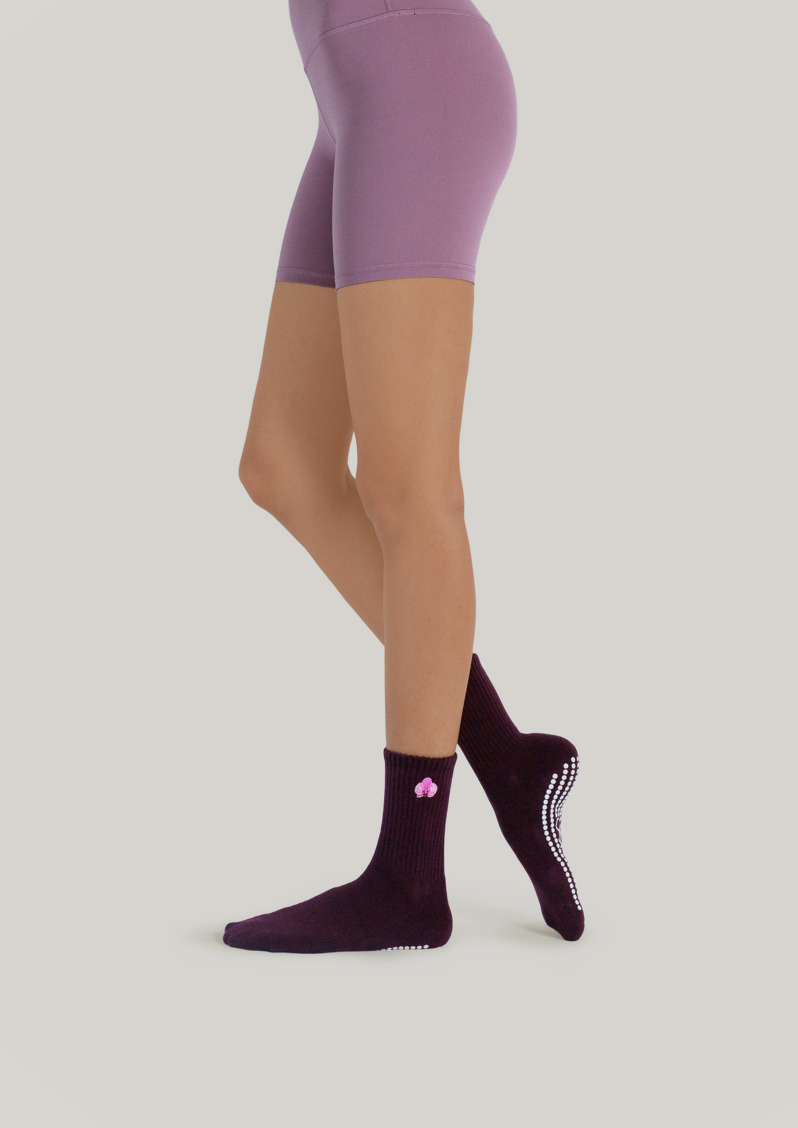 Pilates Grip Socks in Plum