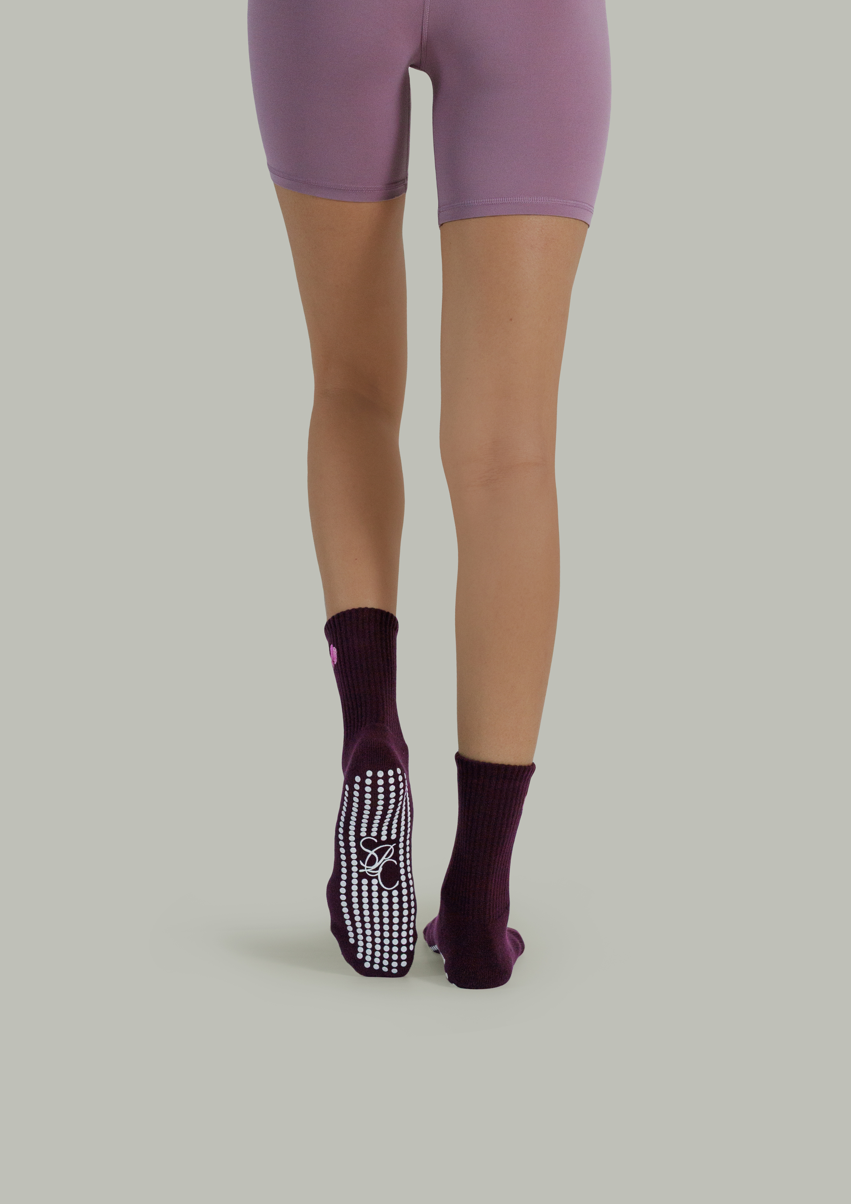 Pilates Grip Socks in Plum