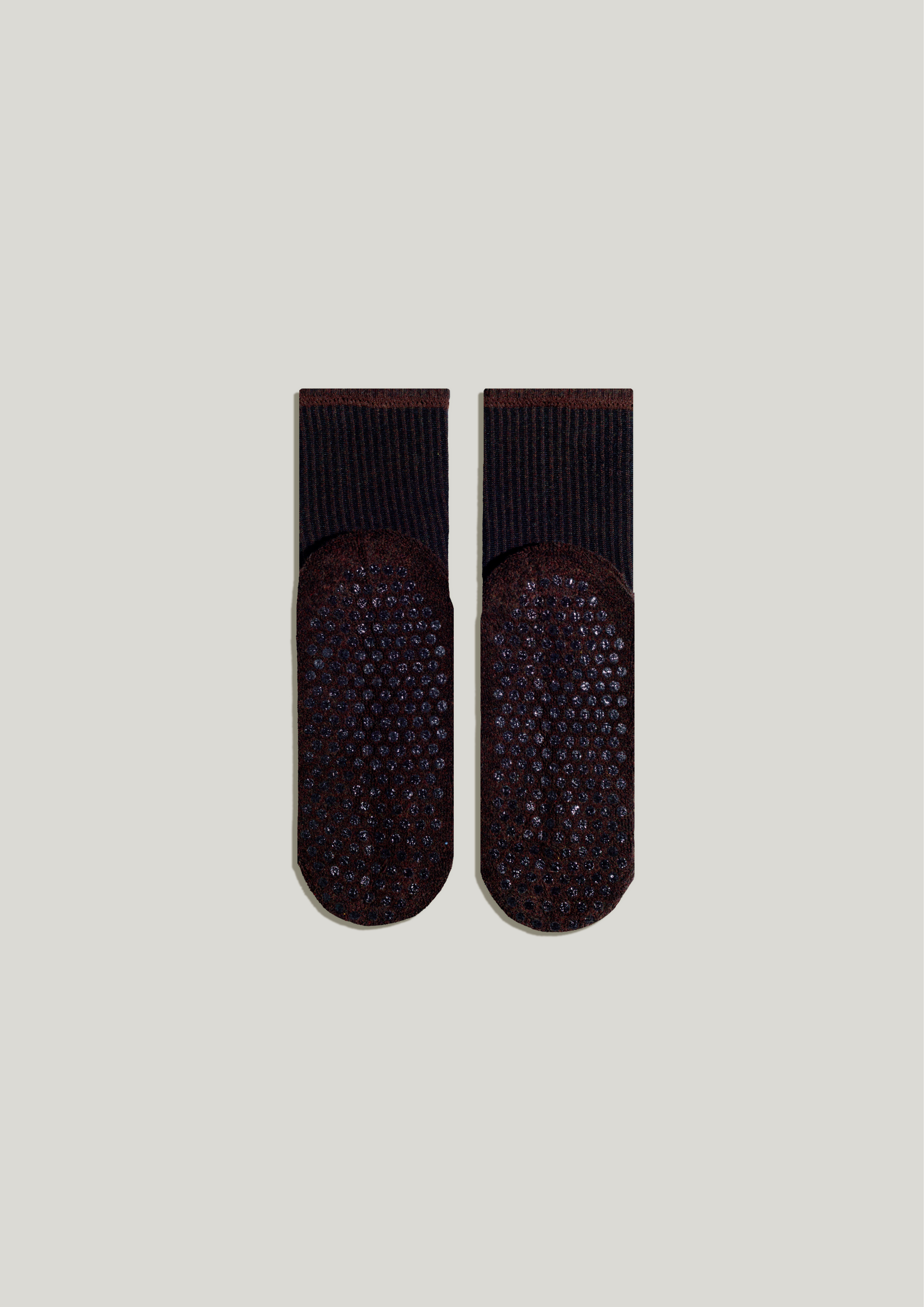 Double-Grip Pilates Grip Socks in Deep Truffle
