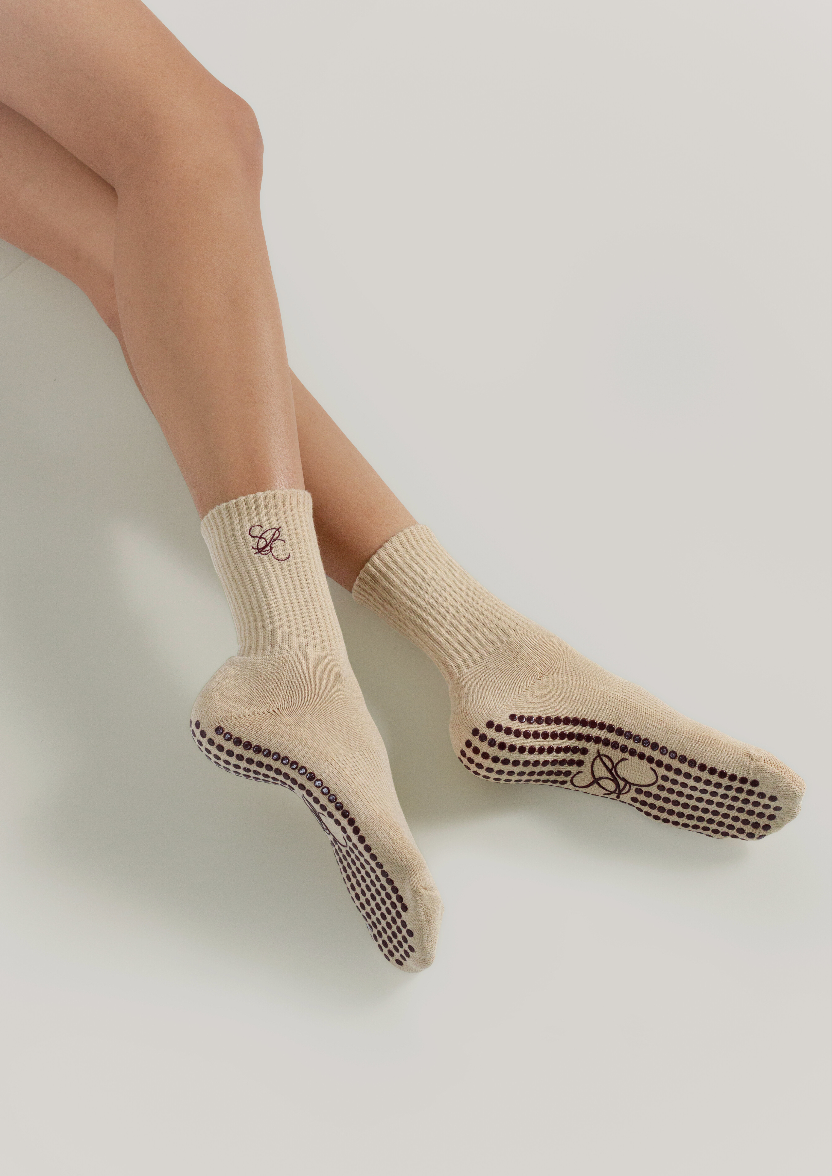 Pilates Grip Socks in Chai