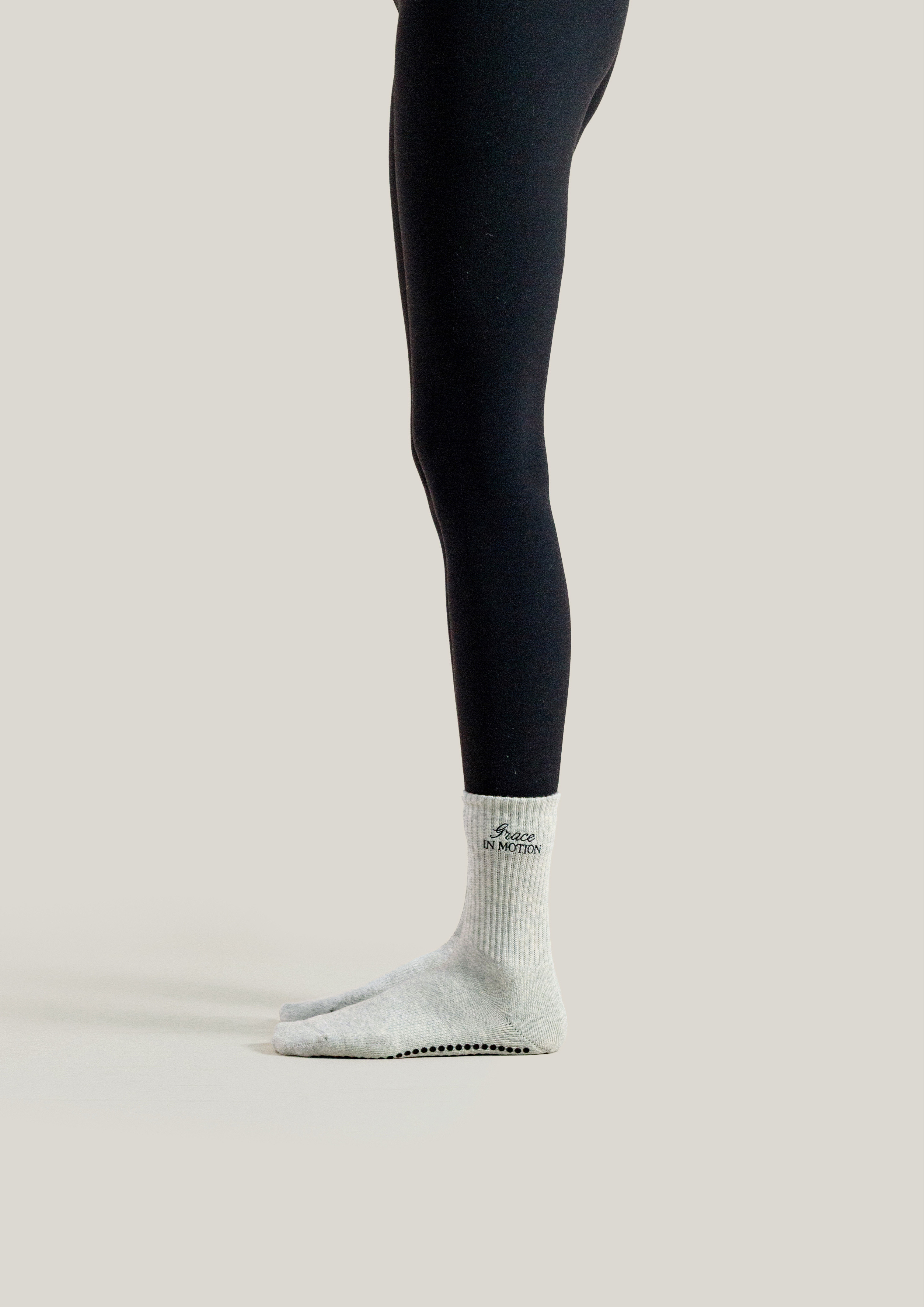 Pilates Grip Socks in Slate