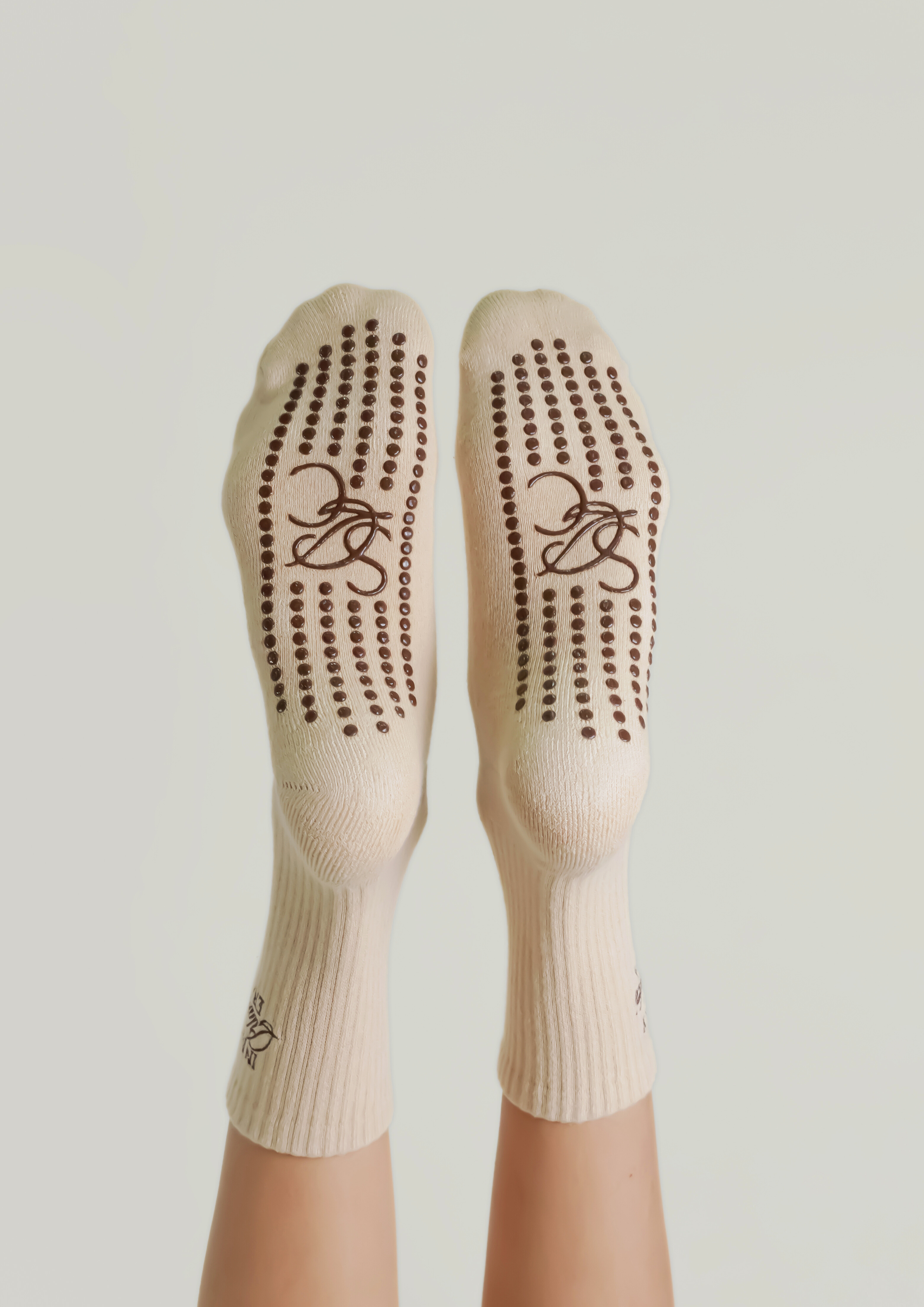 Pilates Grip Socks in Ecru