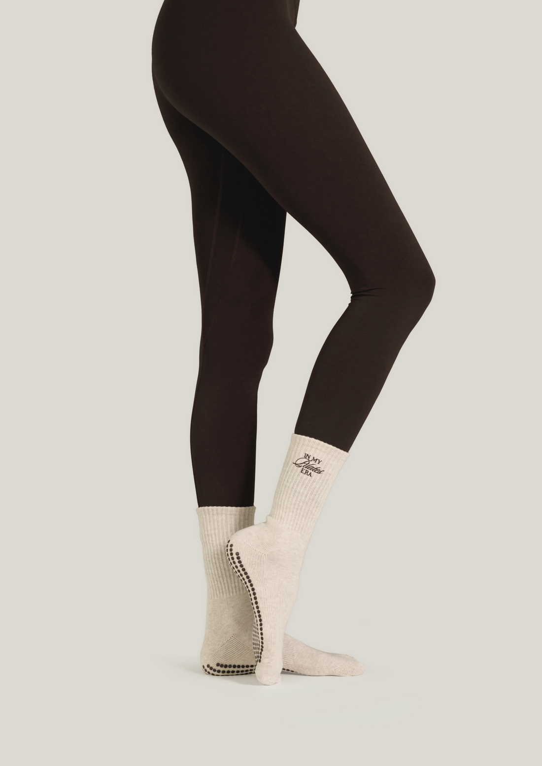 Double-Grip Pilates Grip Socks in Crème
