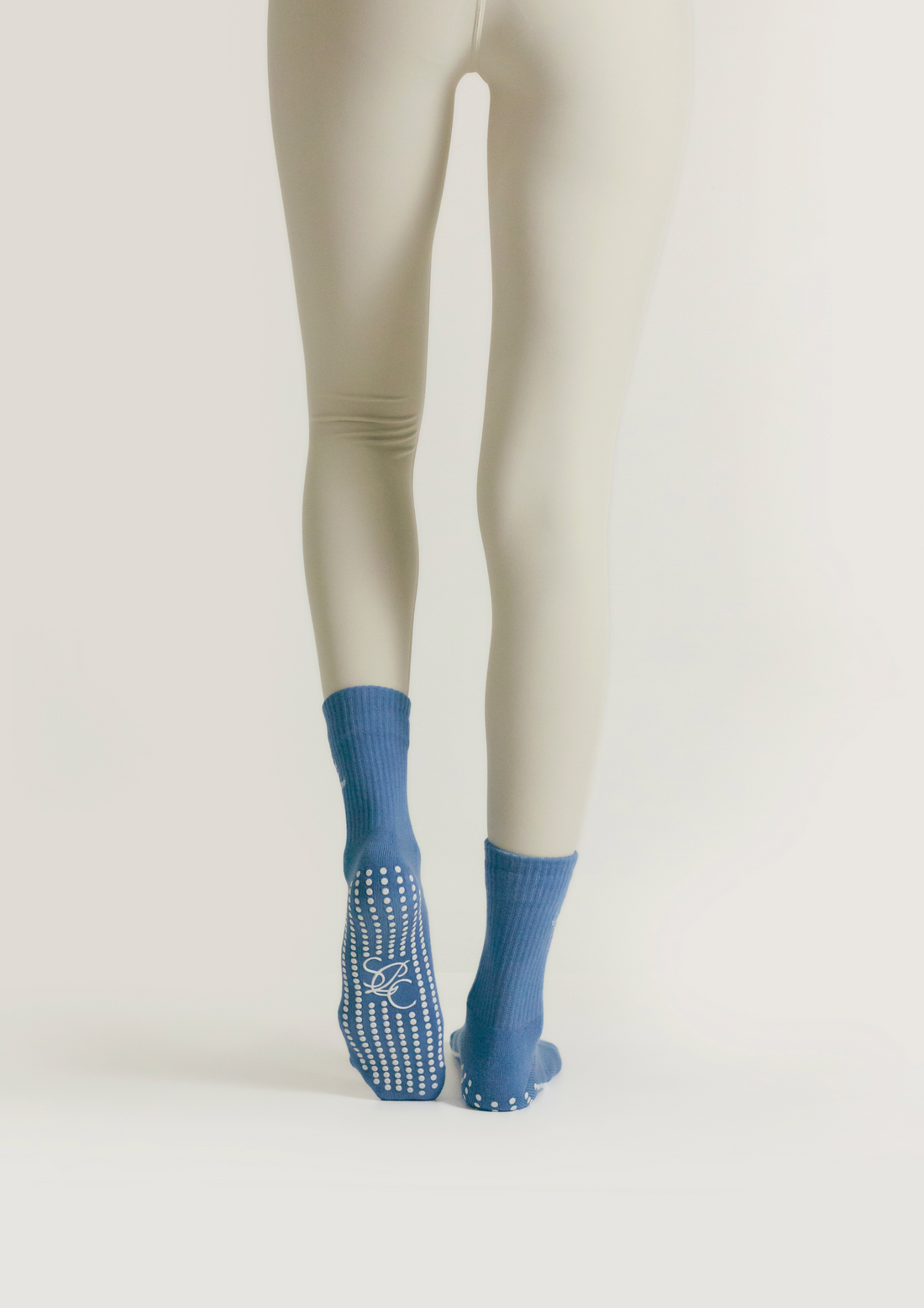 Pilates Grip Socks in Bleu