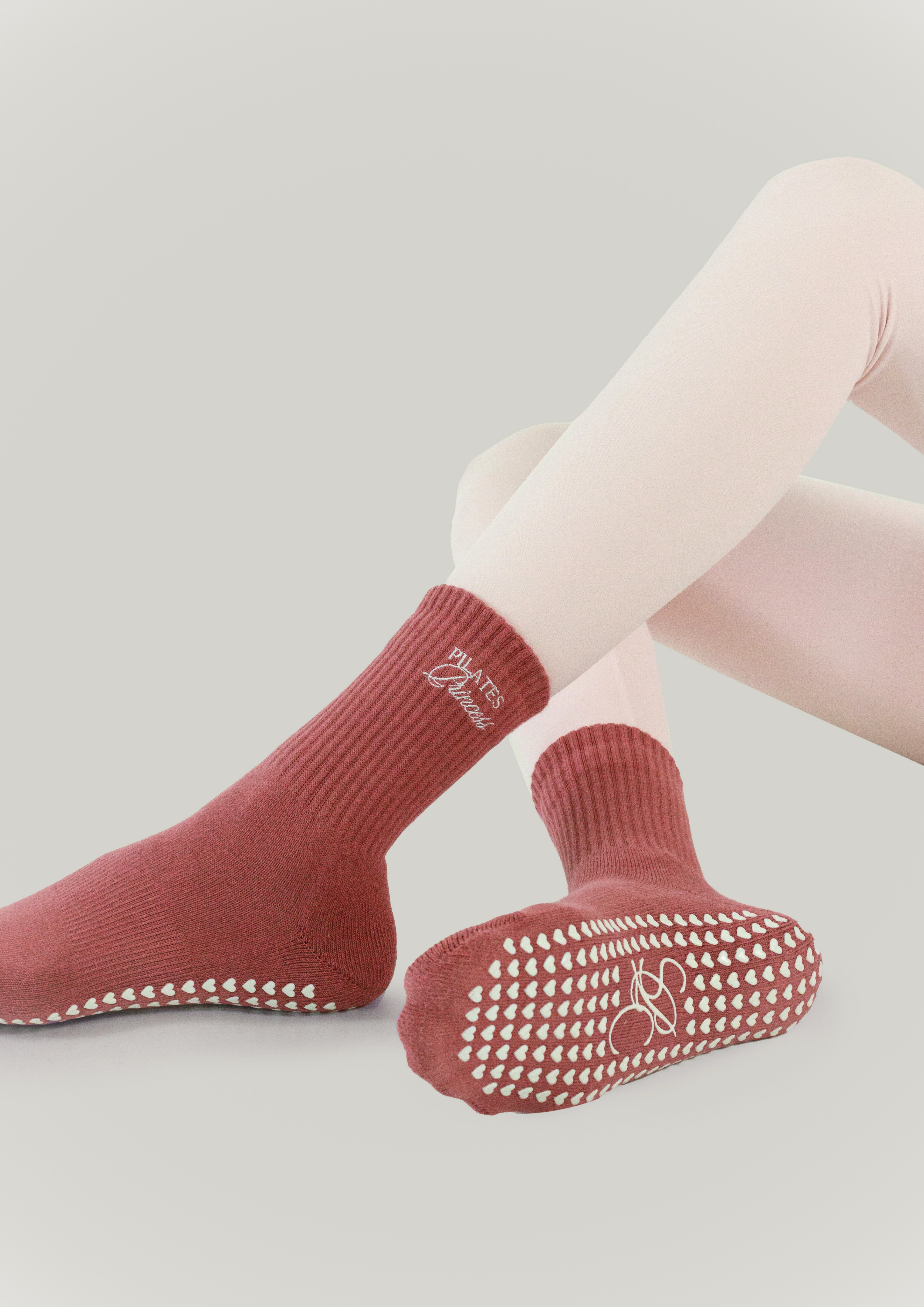 Pilates Grip Socks in Mauve Mirage