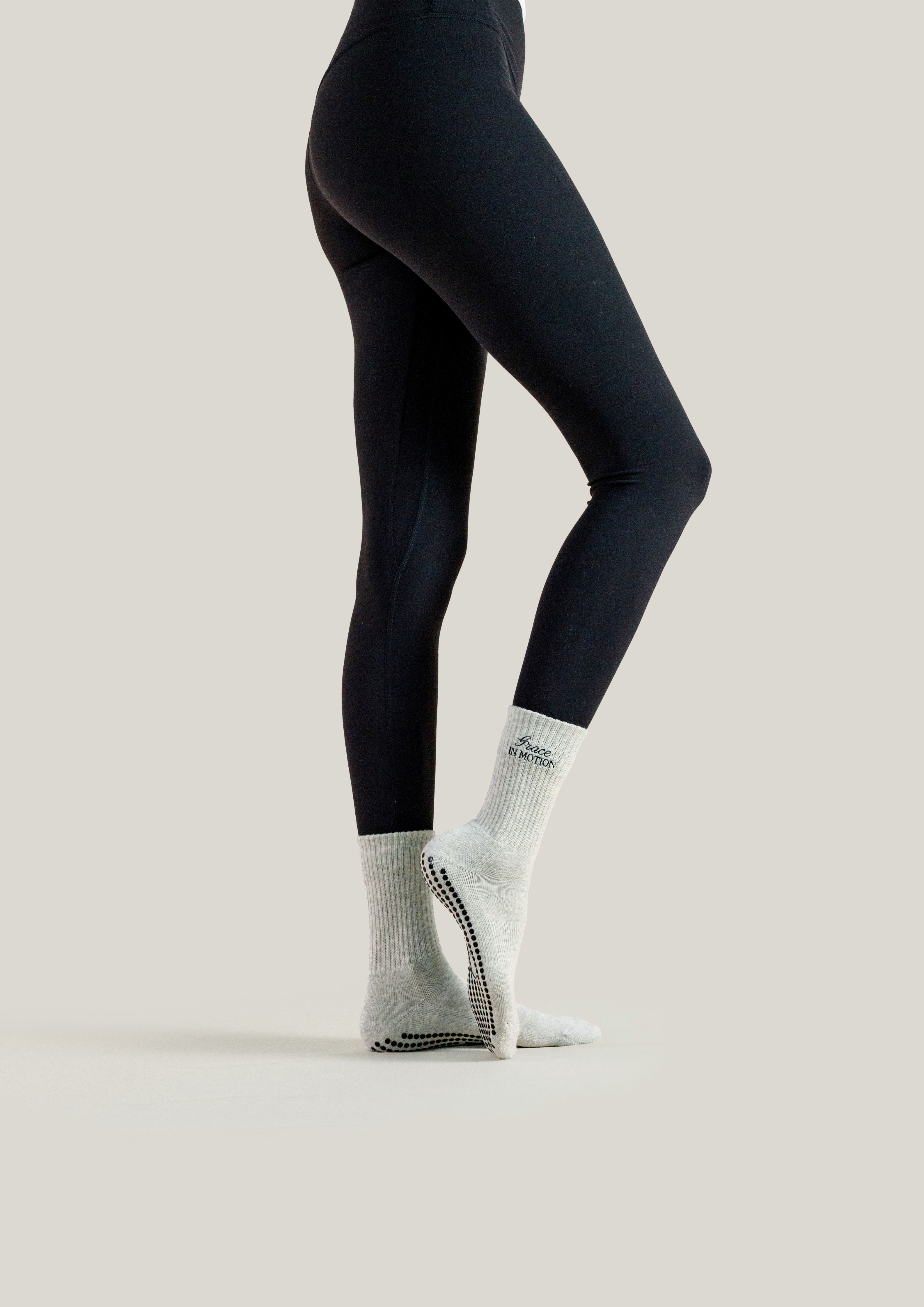 Pilates Grip Socks in Slate