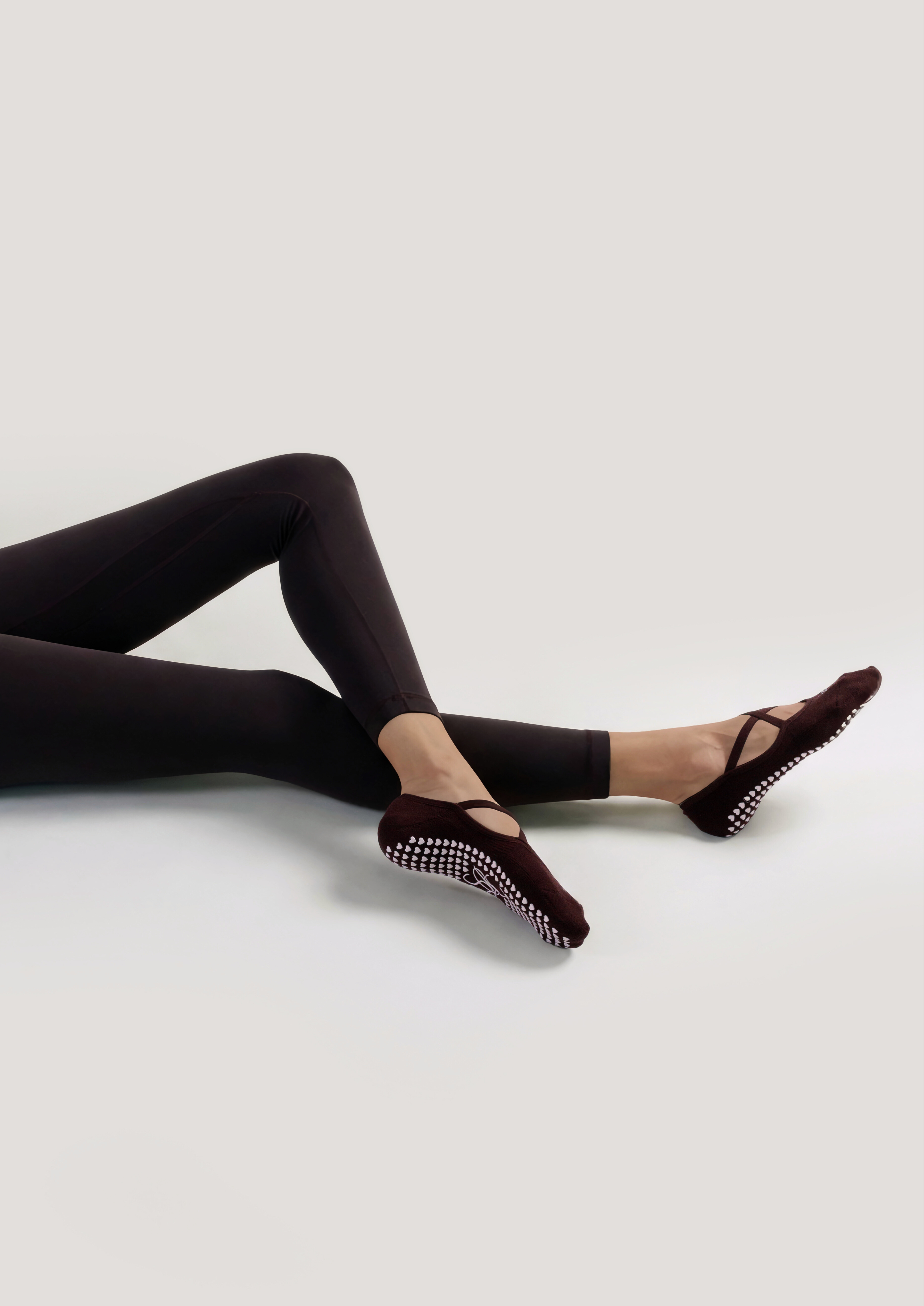 Pilates Ballet Grip Socks in Chocolate