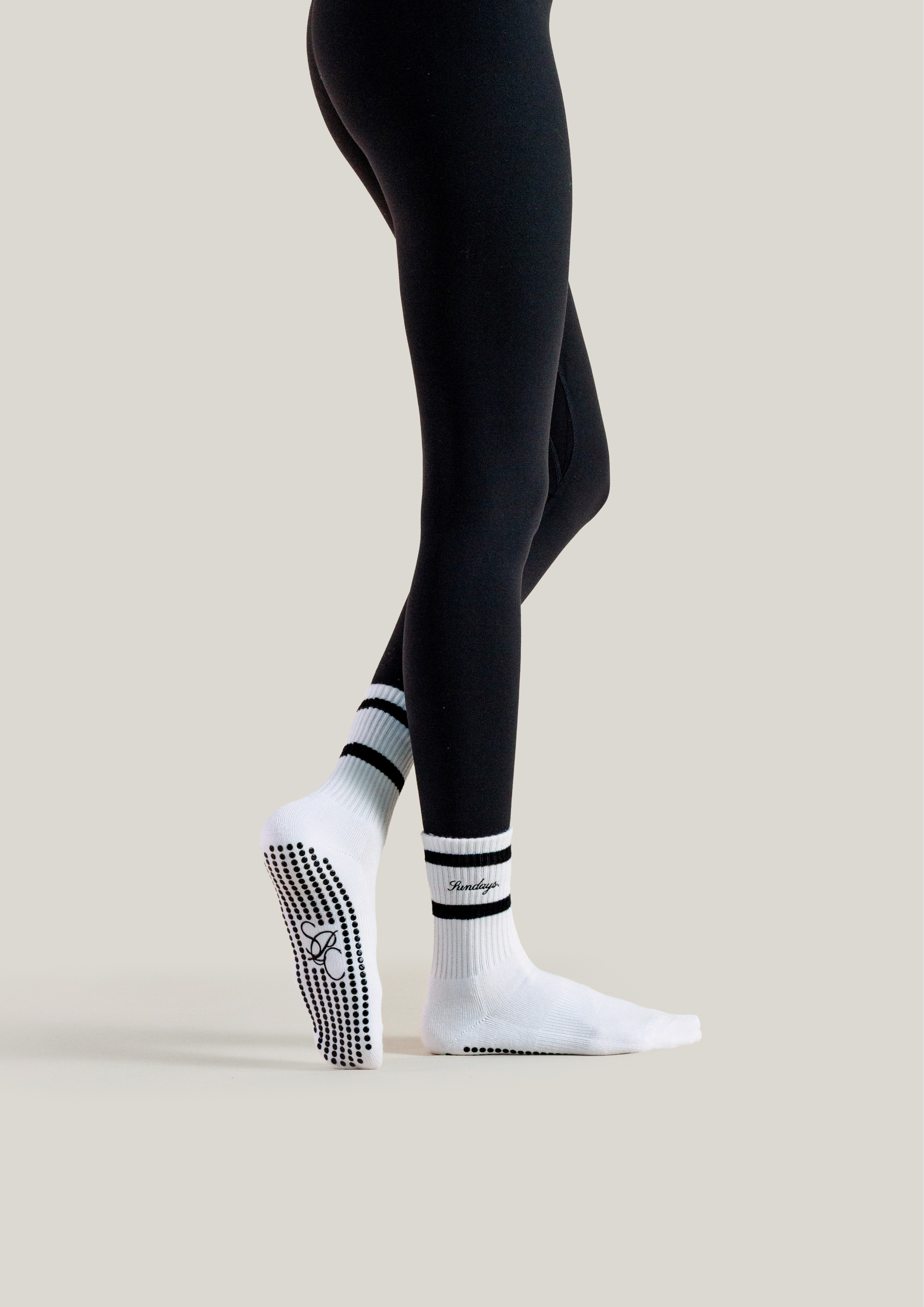 Pilates Grip Socks in Pearl