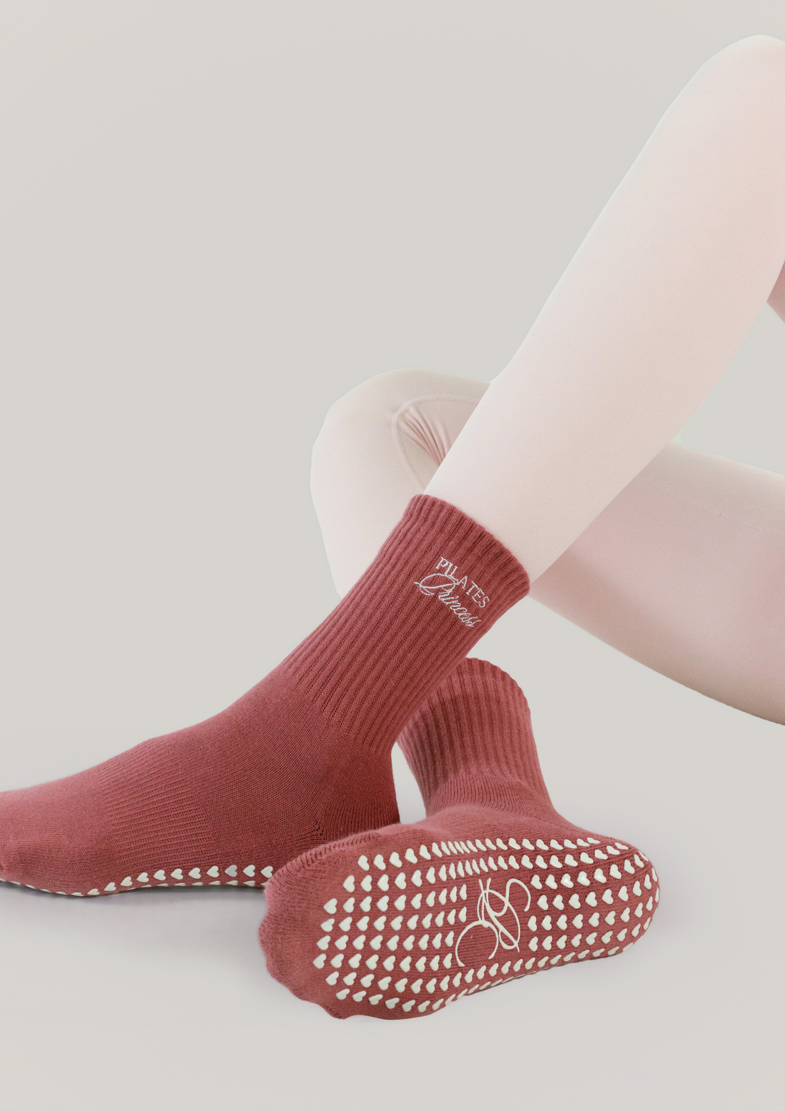 Pilates Grip Socks in Mauve Mirage