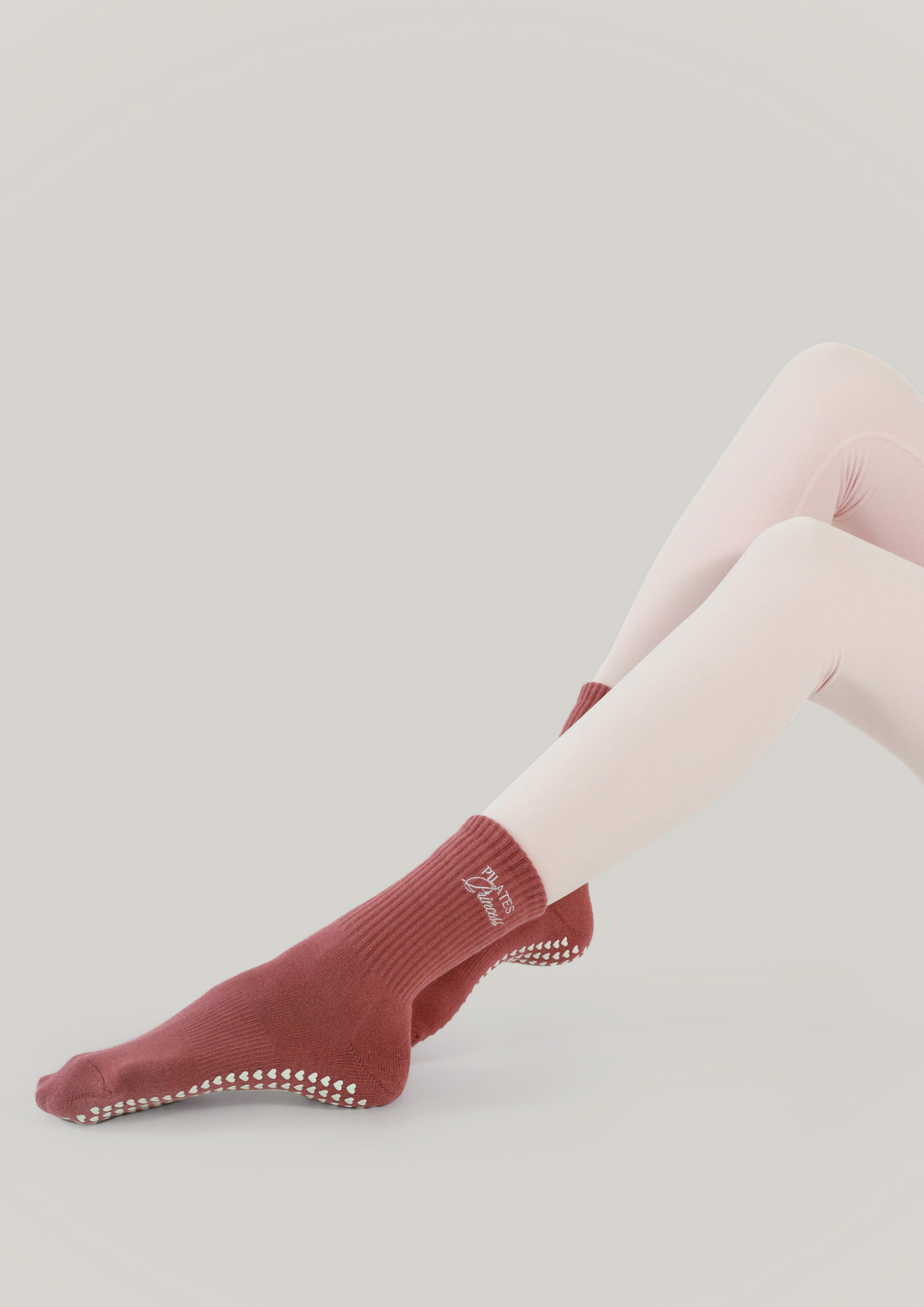 Pilates Grip Socks in Mauve Mirage