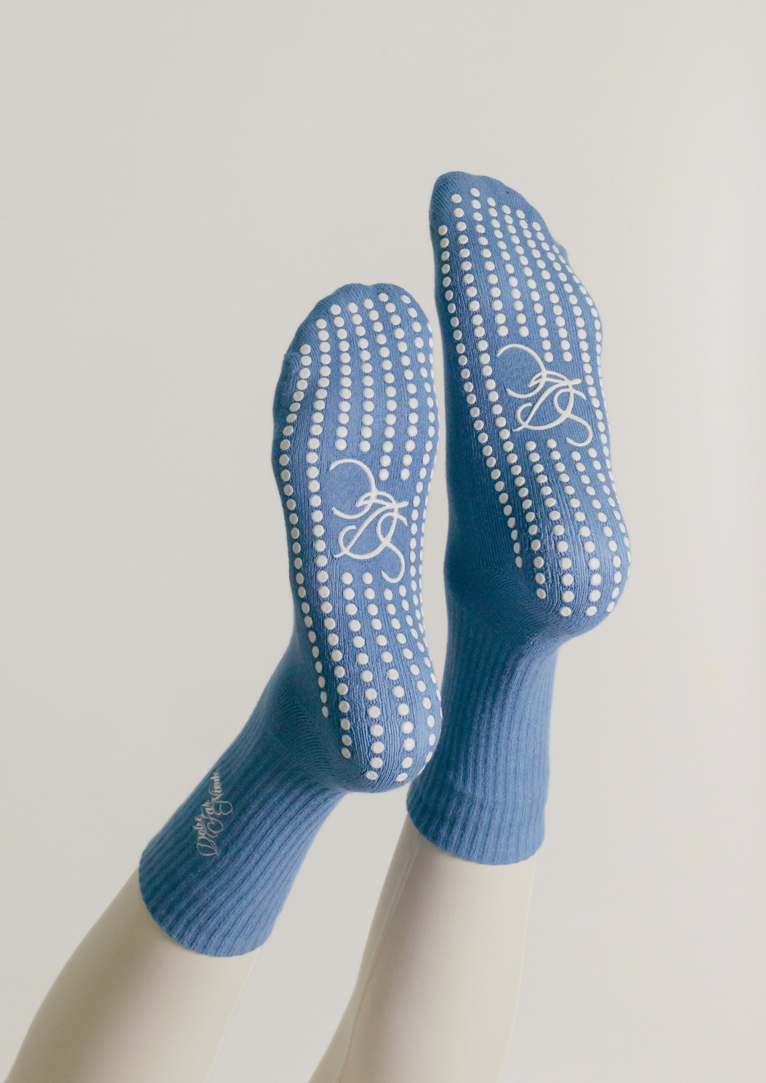 Pilates Grip Socks in Bleu