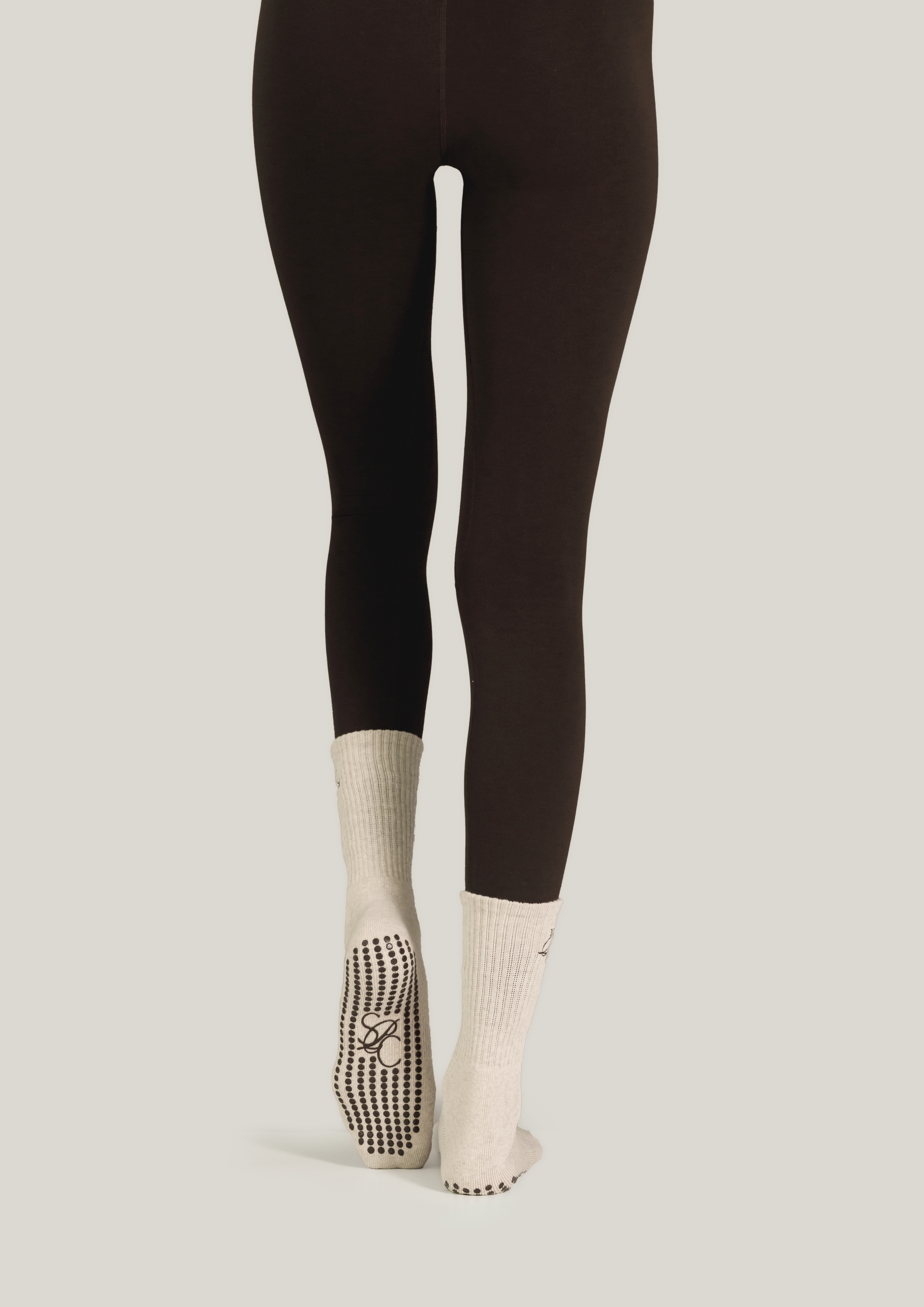 Double-Grip Pilates Grip Socks in Crème